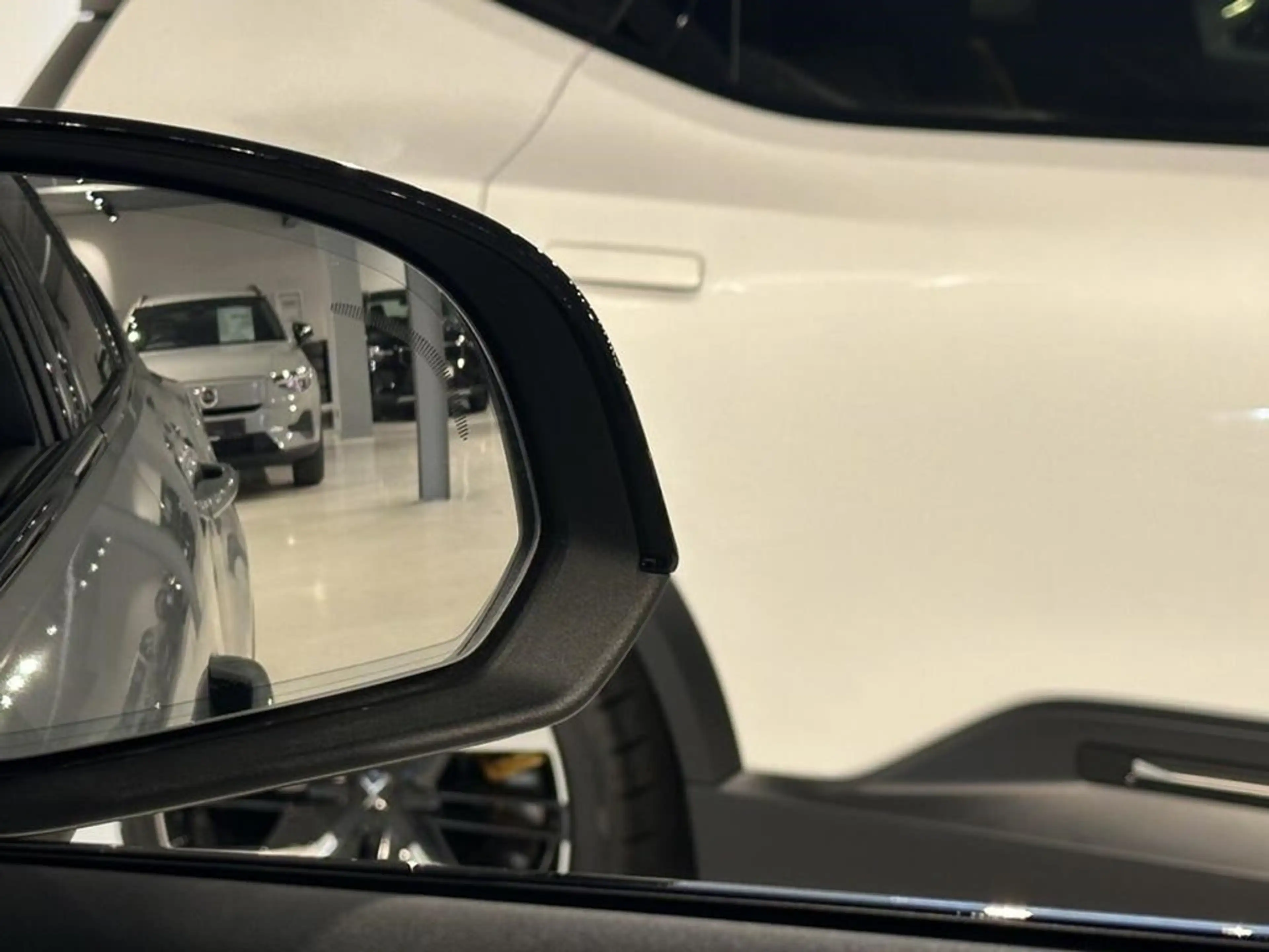 Volvo C40 Recharge Extended Range Plus + electr trekhaak — photo 8