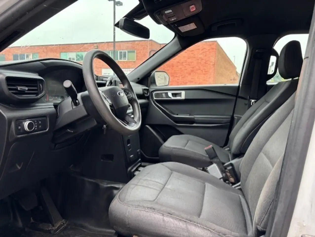 Ford Explorer снимка Ford Explorer