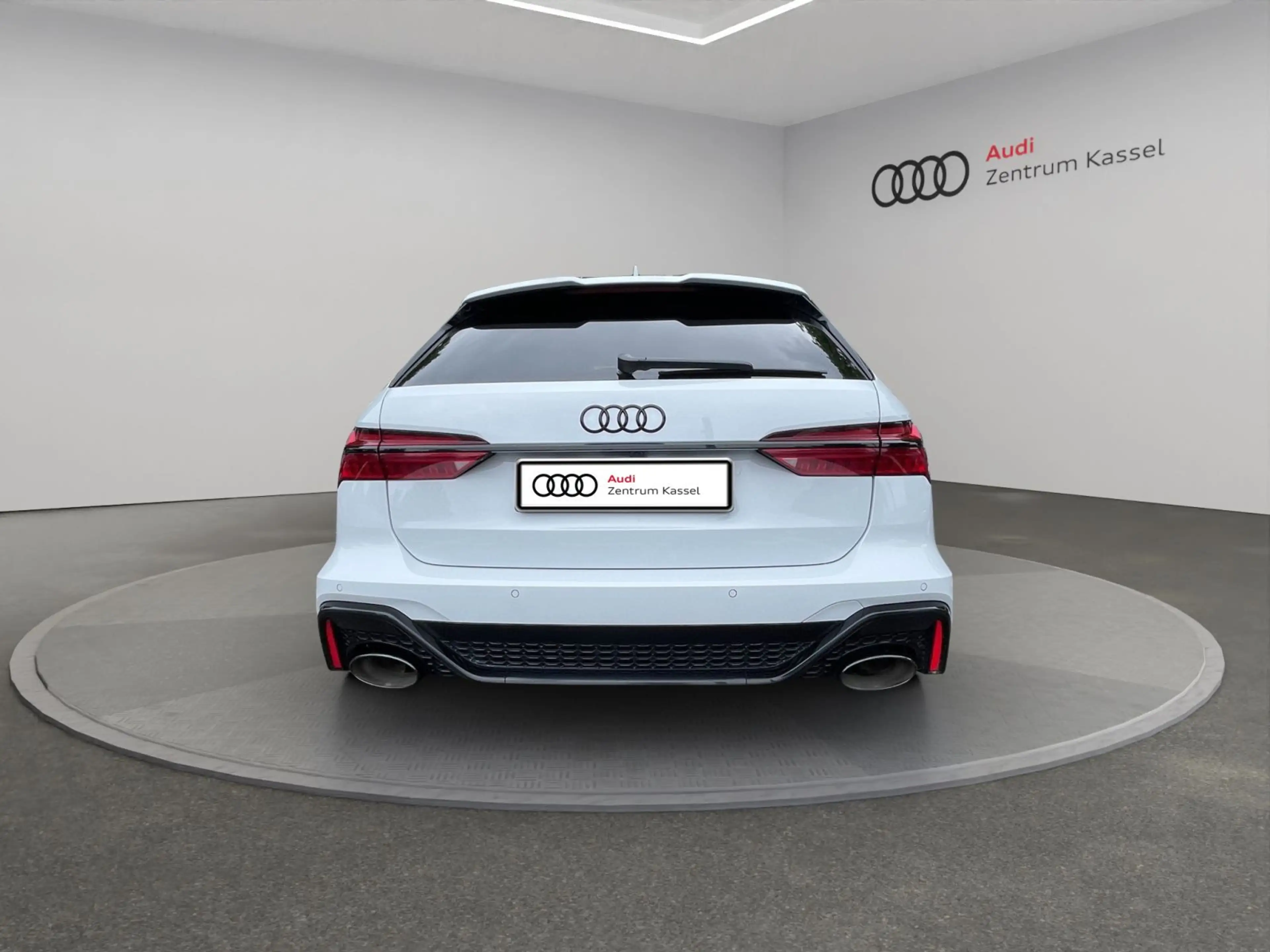 Audi RS6 4.0 TFSI qu. Laser B&O Pano 360° — photo 6