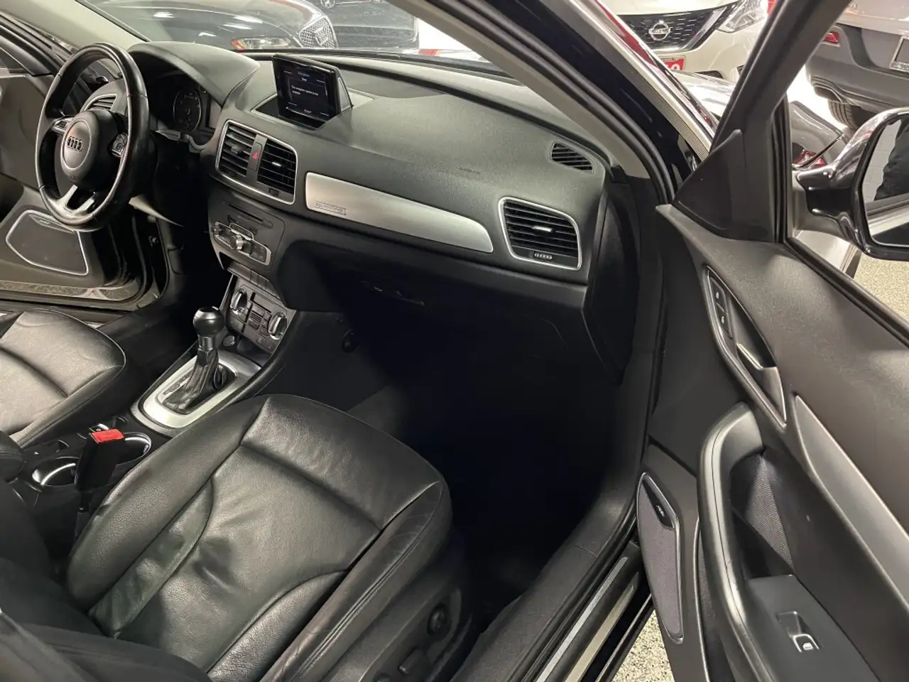 Audi Q3 снимка Audi Q3