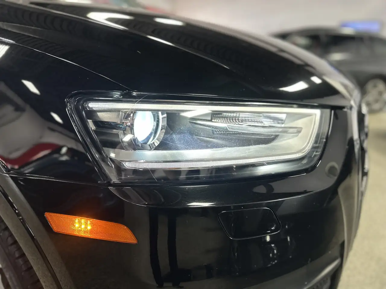Audi Q3 снимка Audi Q3