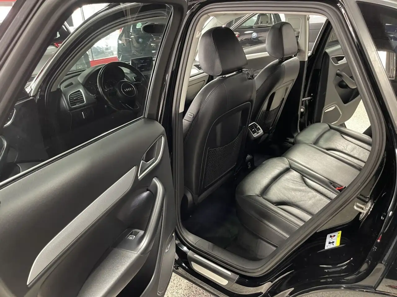 Audi Q3 снимка Audi Q3