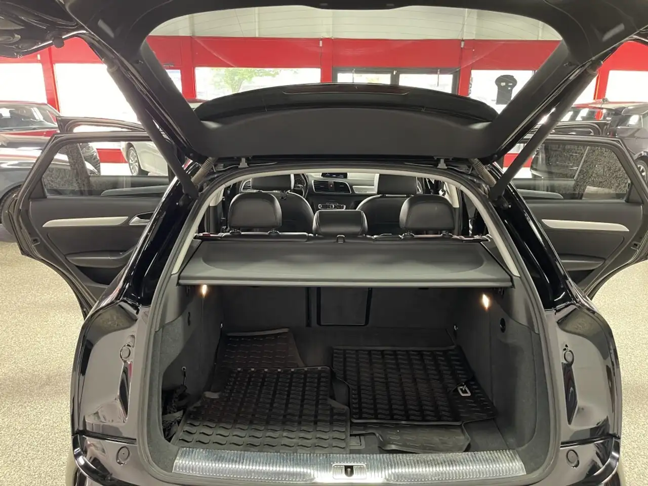 Audi Q3 снимка Audi Q3