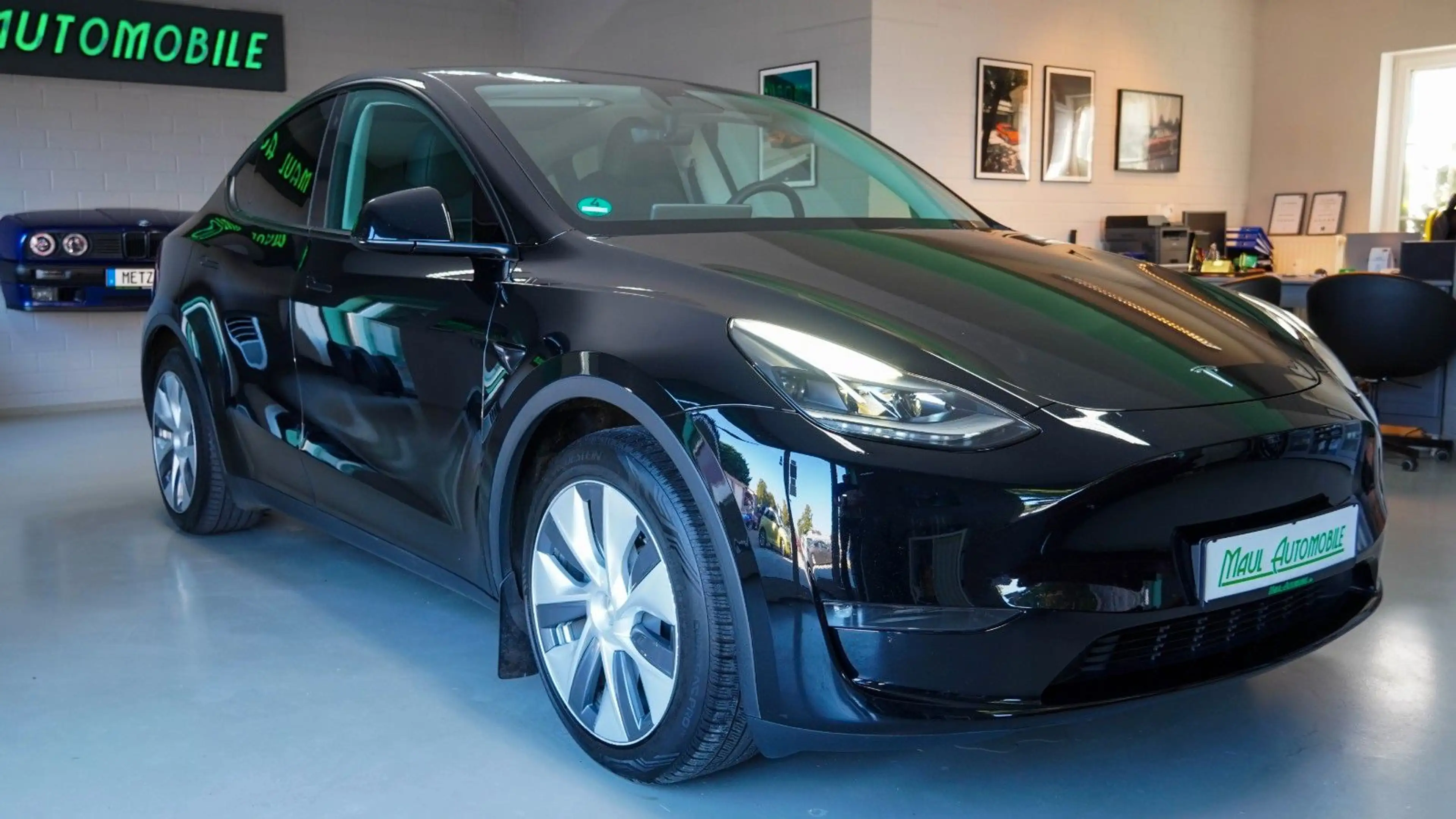 Tesla Model Y Long Range Dual AWD AHK — photo 2