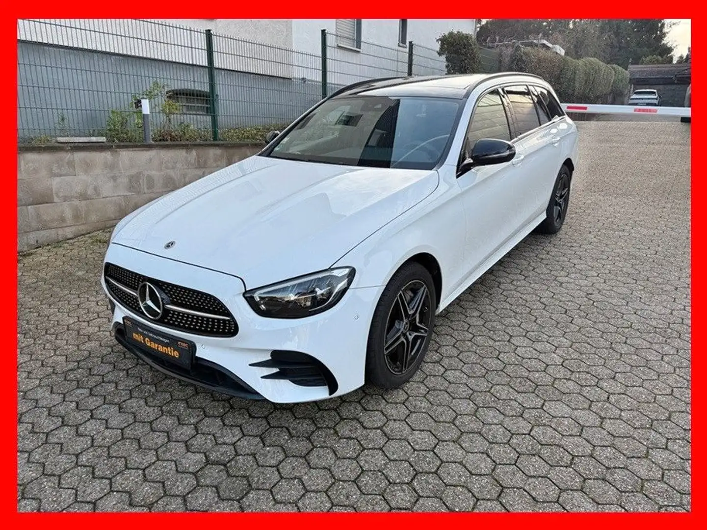 Mercedes-Benz E 300 de 4Matic    AMG SPORT PAKET Blanc - 1
