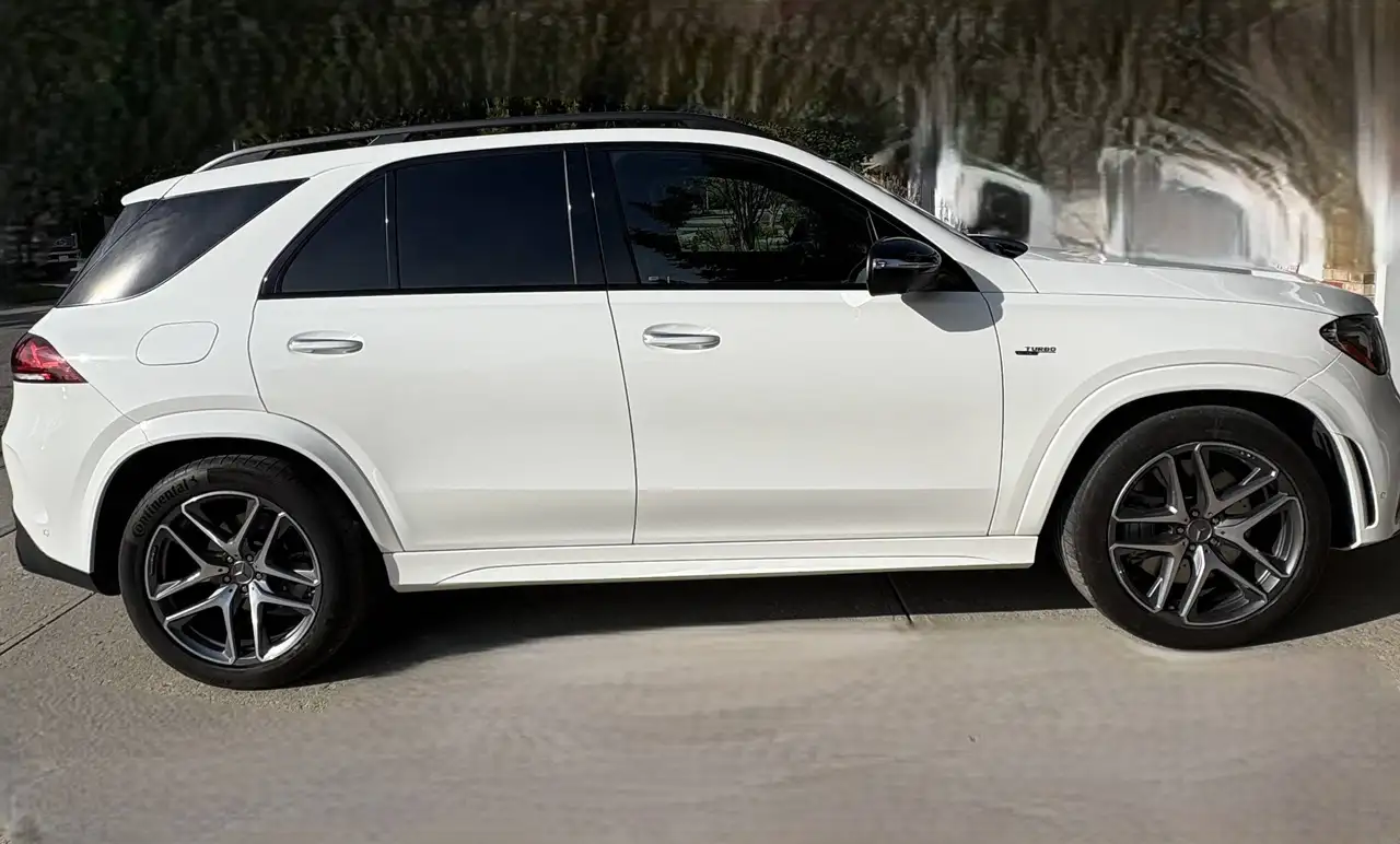 Mercedes-Benz GLE снимка Mercedes-Benz GLE