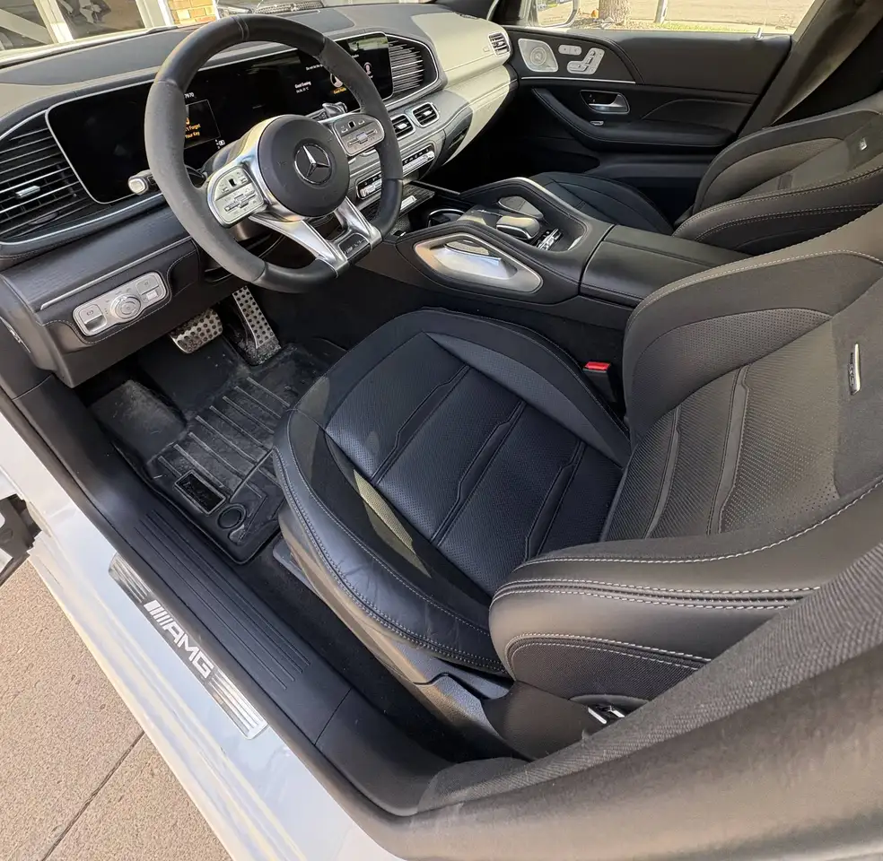 Mercedes-Benz GLE снимка Mercedes-Benz GLE