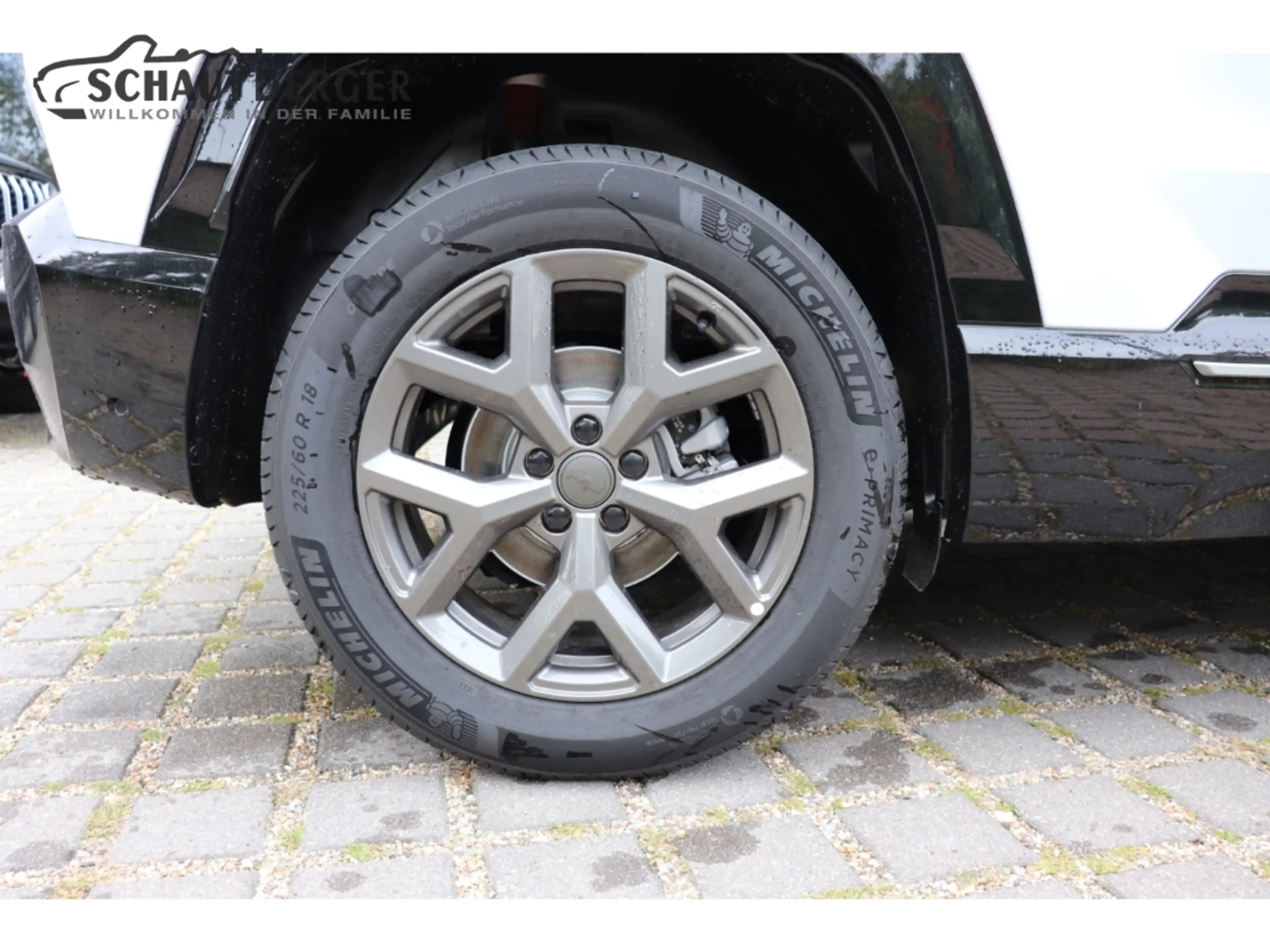 Jeep Compass E-Hybrid 1.2 eDCT 107 kW First Edition mit Panoram — photo 7