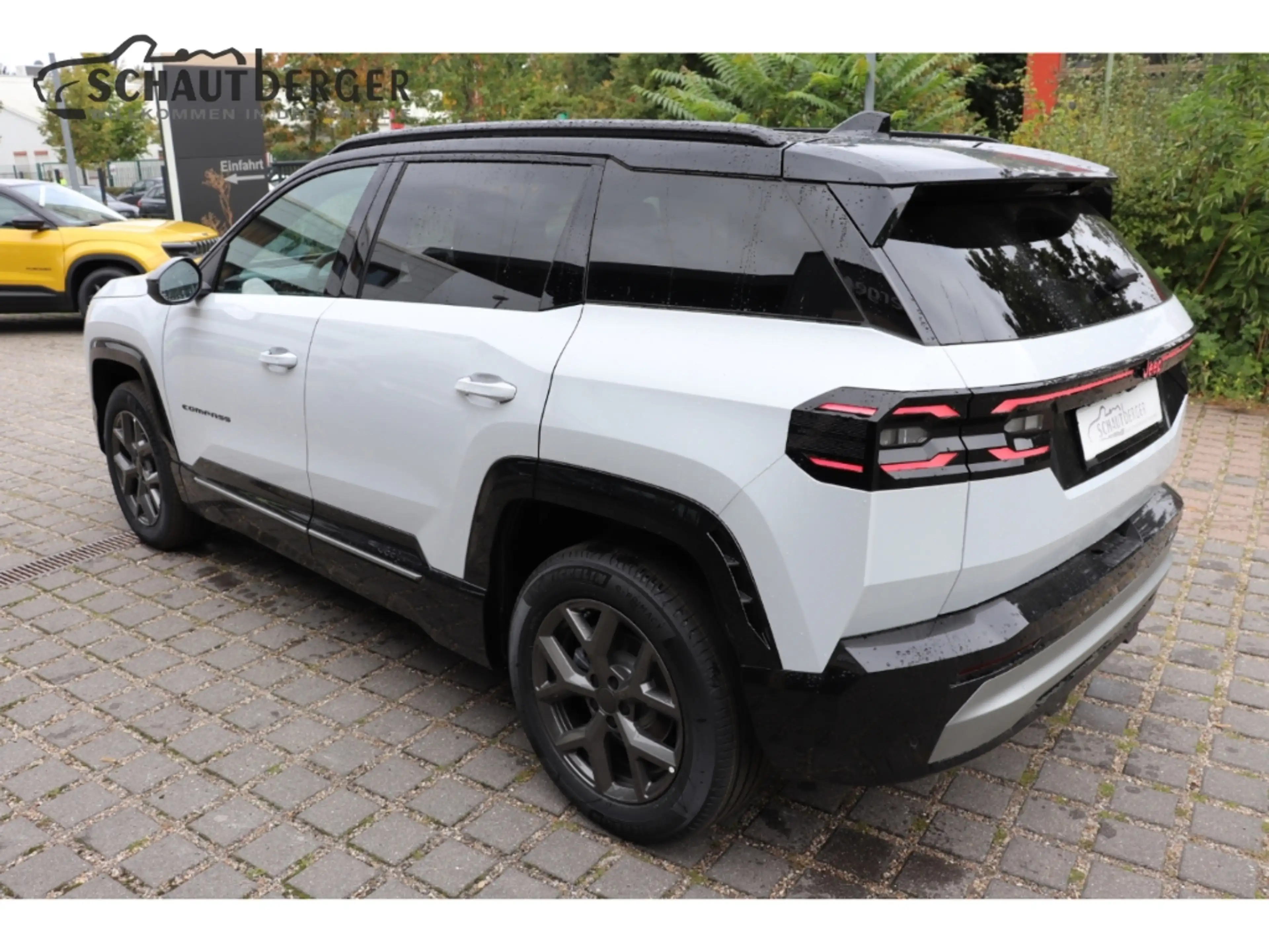 Jeep Compass E-Hybrid 1.2 eDCT 107 kW First Edition mit Panoram — photo 4