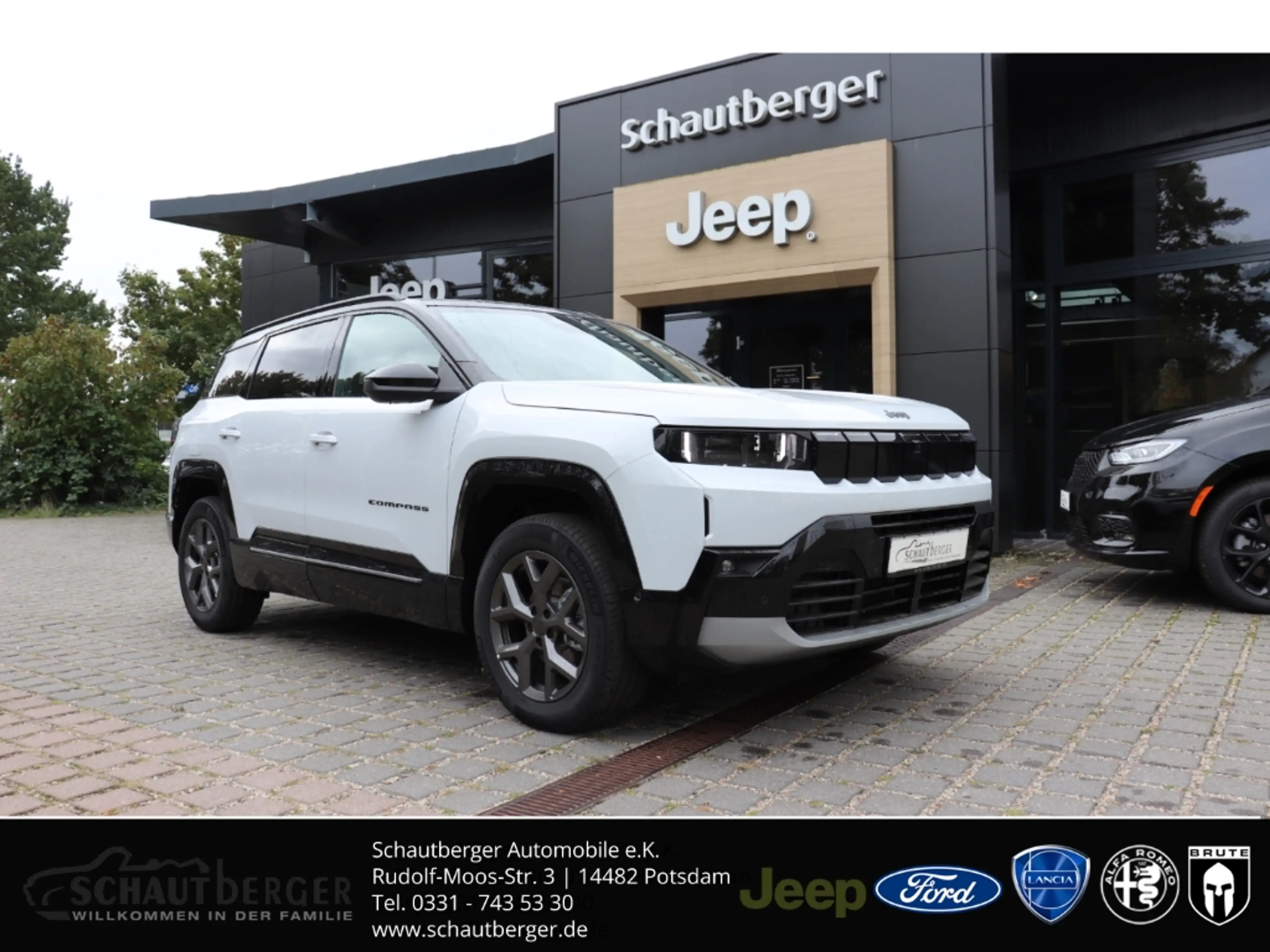 Jeep Compass E-Hybrid 1.2 eDCT 107 kW First Edition mit Panoram