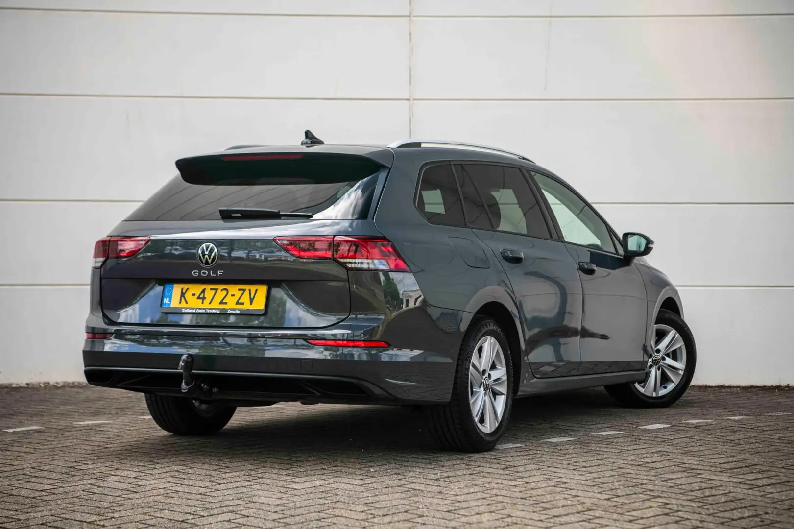Volkswagen Golf Variant 1.0 TSI 110PK EX-BPM EX-BTW |Navi|ACC|LED| Grijs - 2