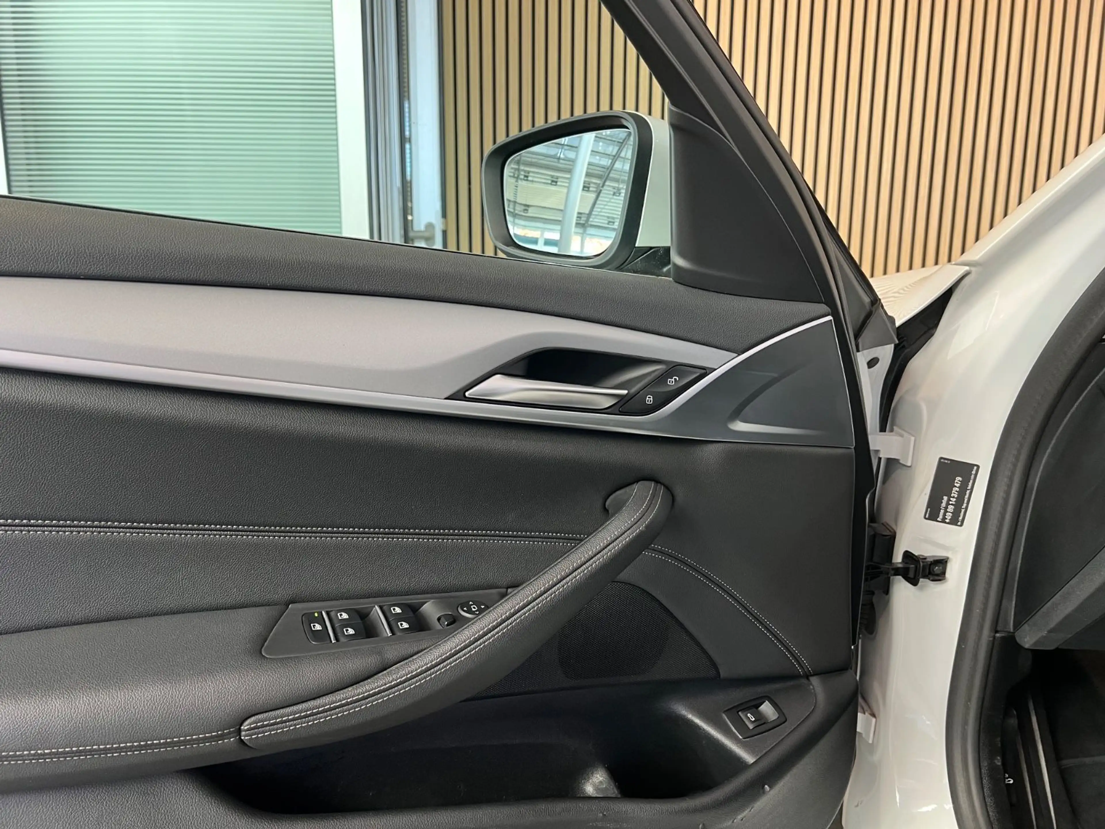 BMW 520 d Touring *SHZ/DIGITAL/LED/TEMPOMAT/NAVI/DE* — photo 10