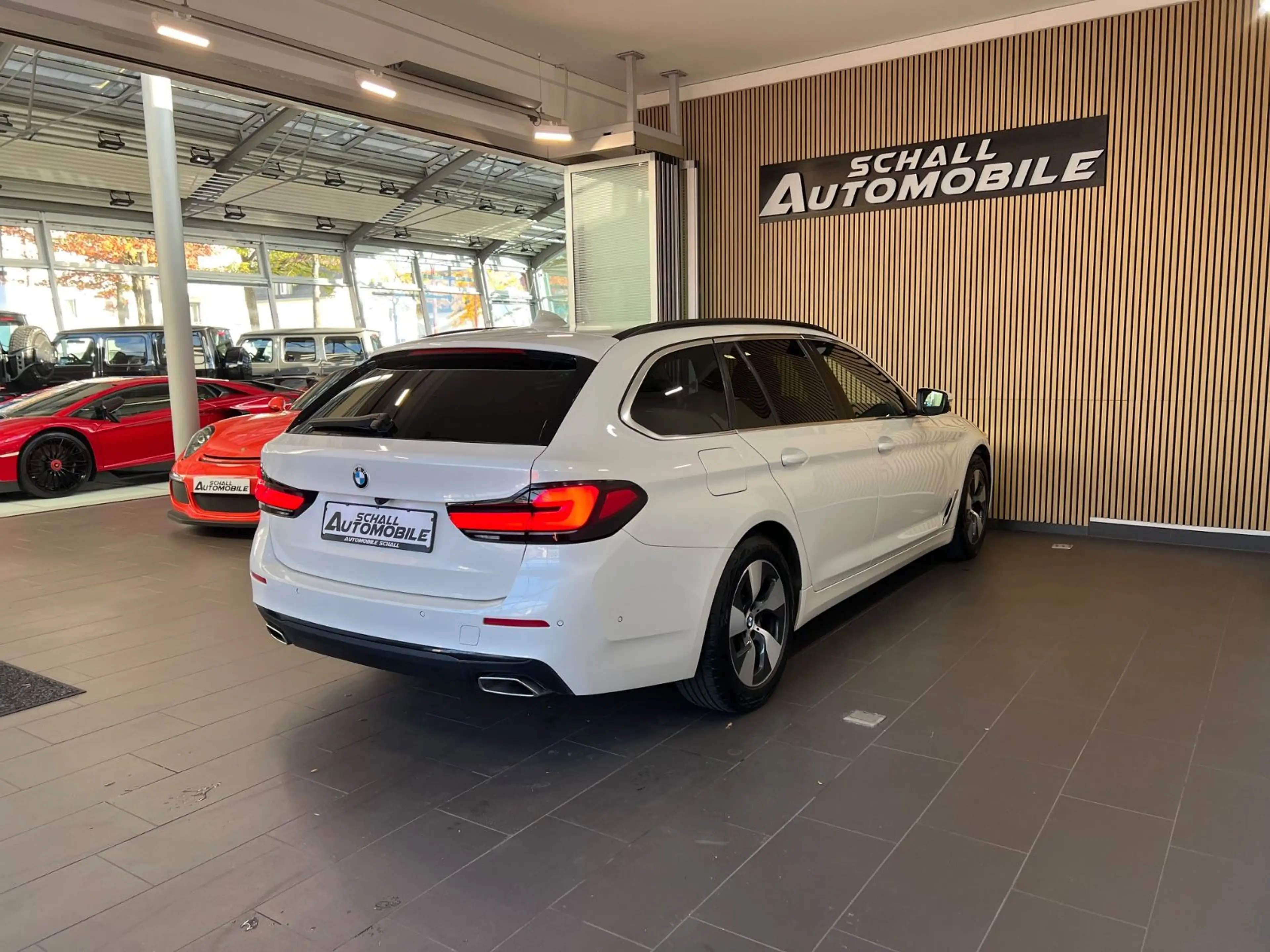BMW 520 d Touring *SHZ/DIGITAL/LED/TEMPOMAT/NAVI/DE* — photo 7