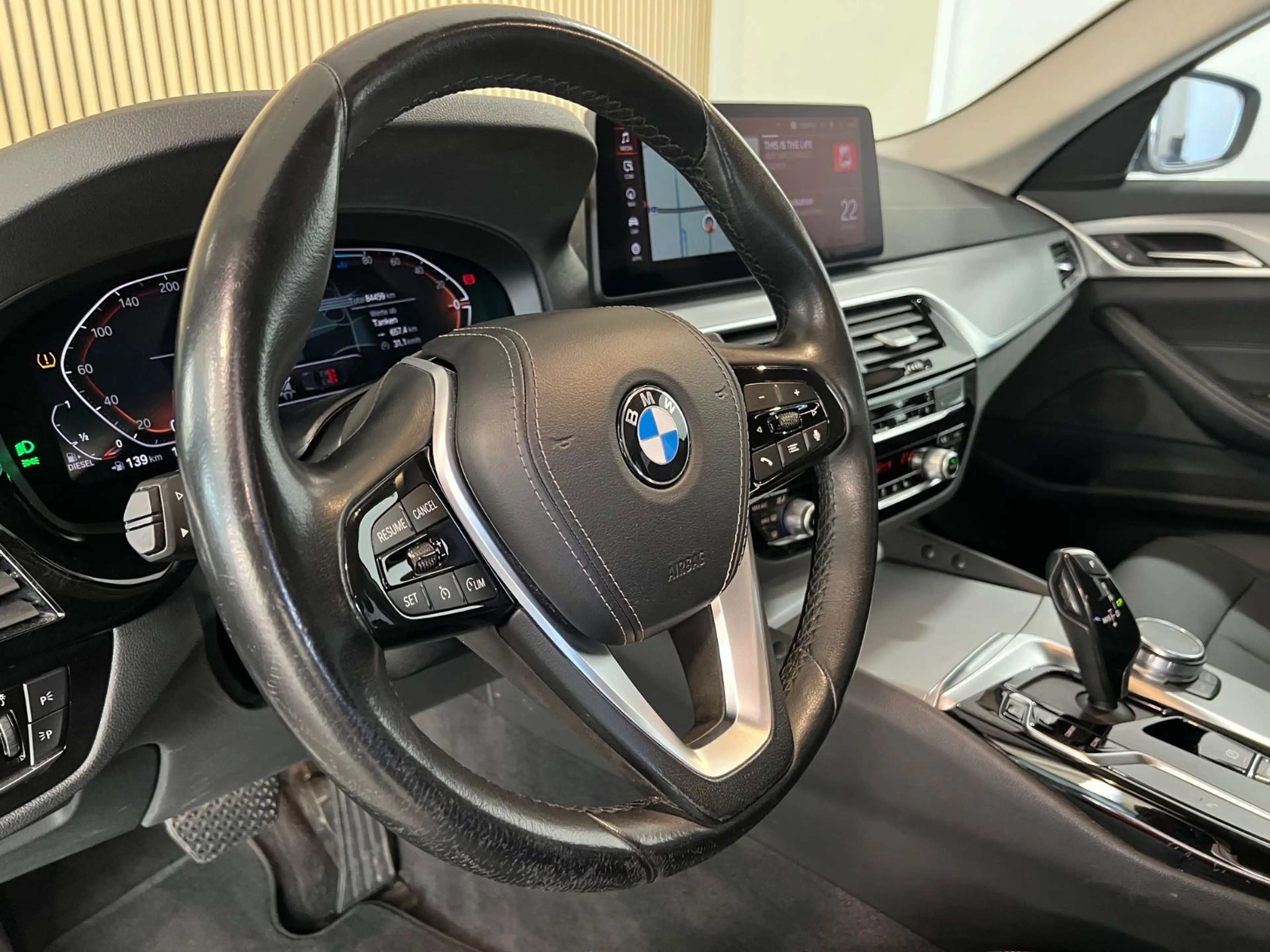 BMW 520 d Touring *SHZ/DIGITAL/LED/TEMPOMAT/NAVI/DE* — photo 15