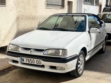 R19 Cabriolet 1.8