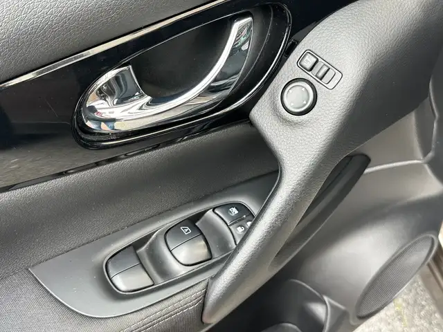 Nissan Qashqai view 18