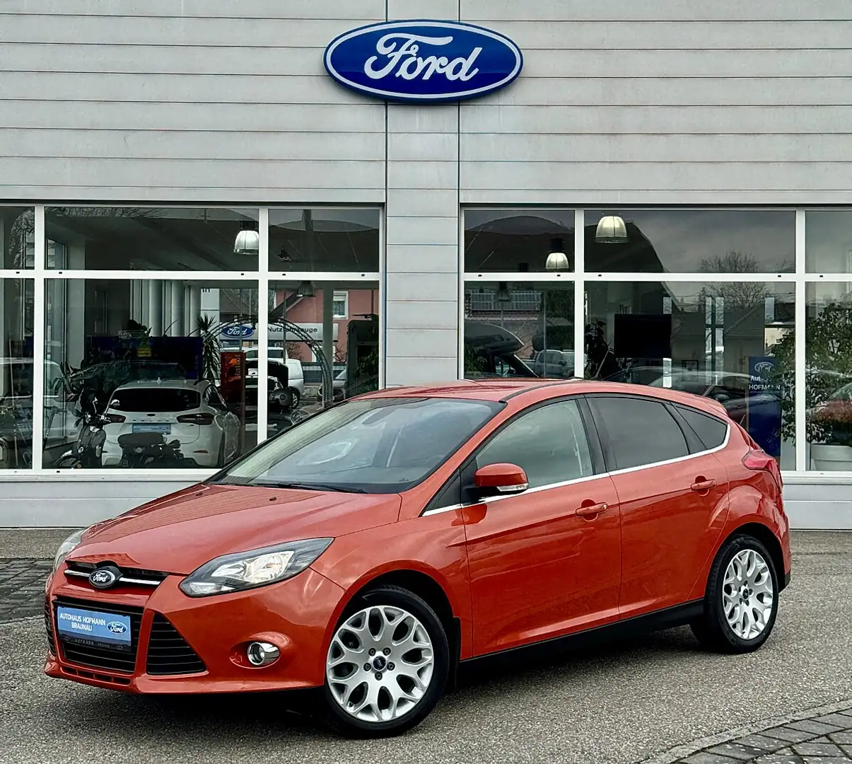 Ford Focus Titanium 1,6Ti-VCT Orange - 1