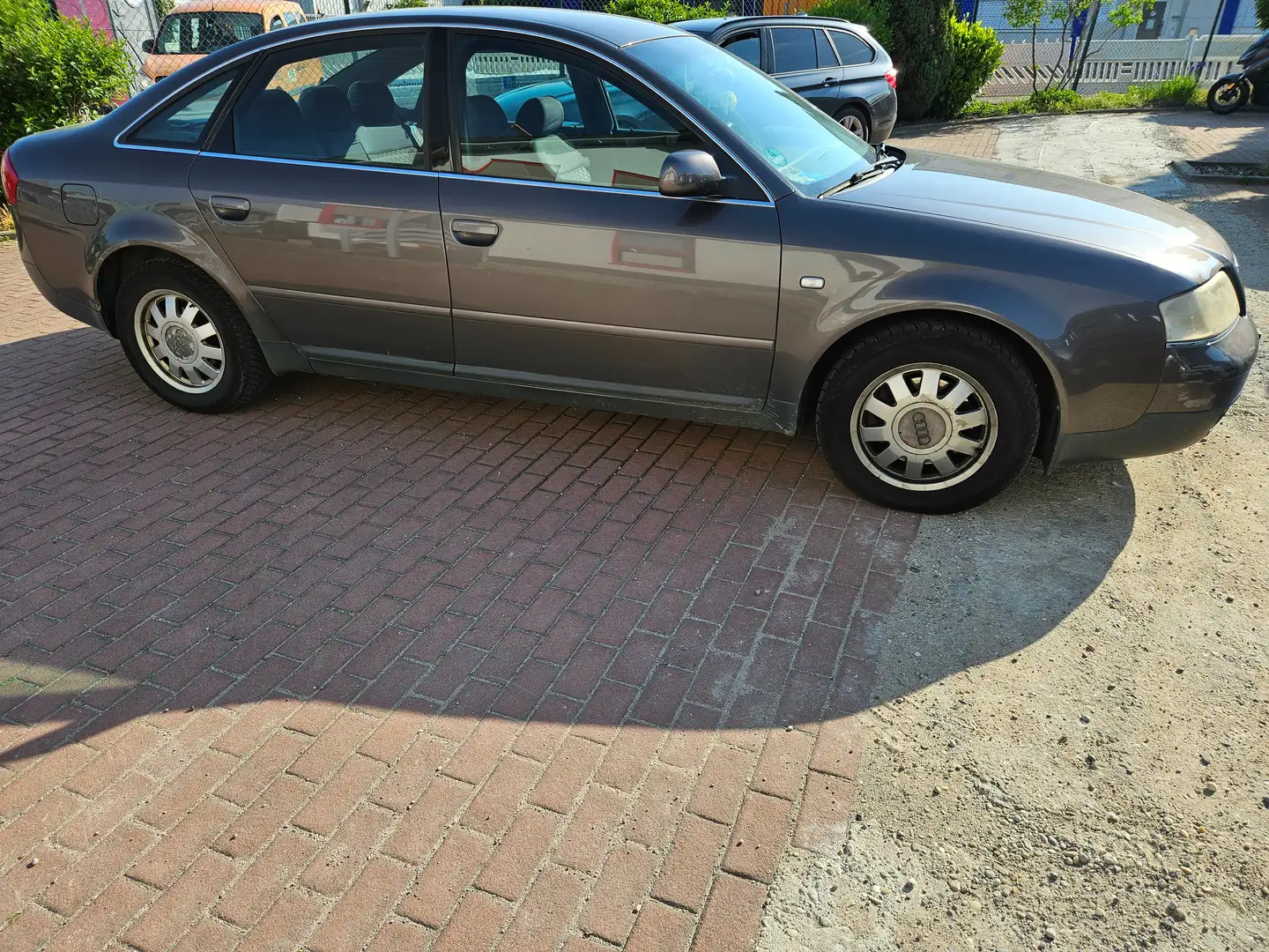 Audi A6 A6 2.4 Gris - 1