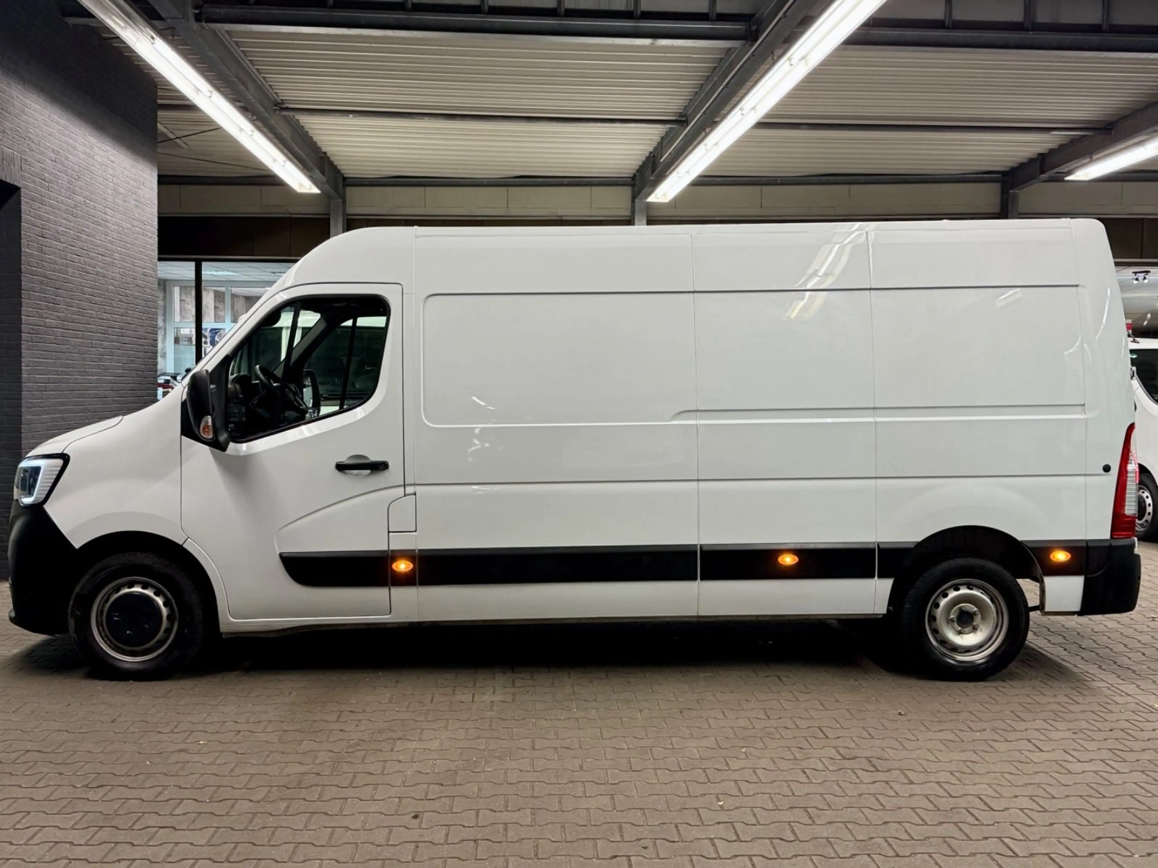 Renault Master 2.3 dCi L3H2 3,5t KLIMA PDC 3-SITZE BLUE — photo 6