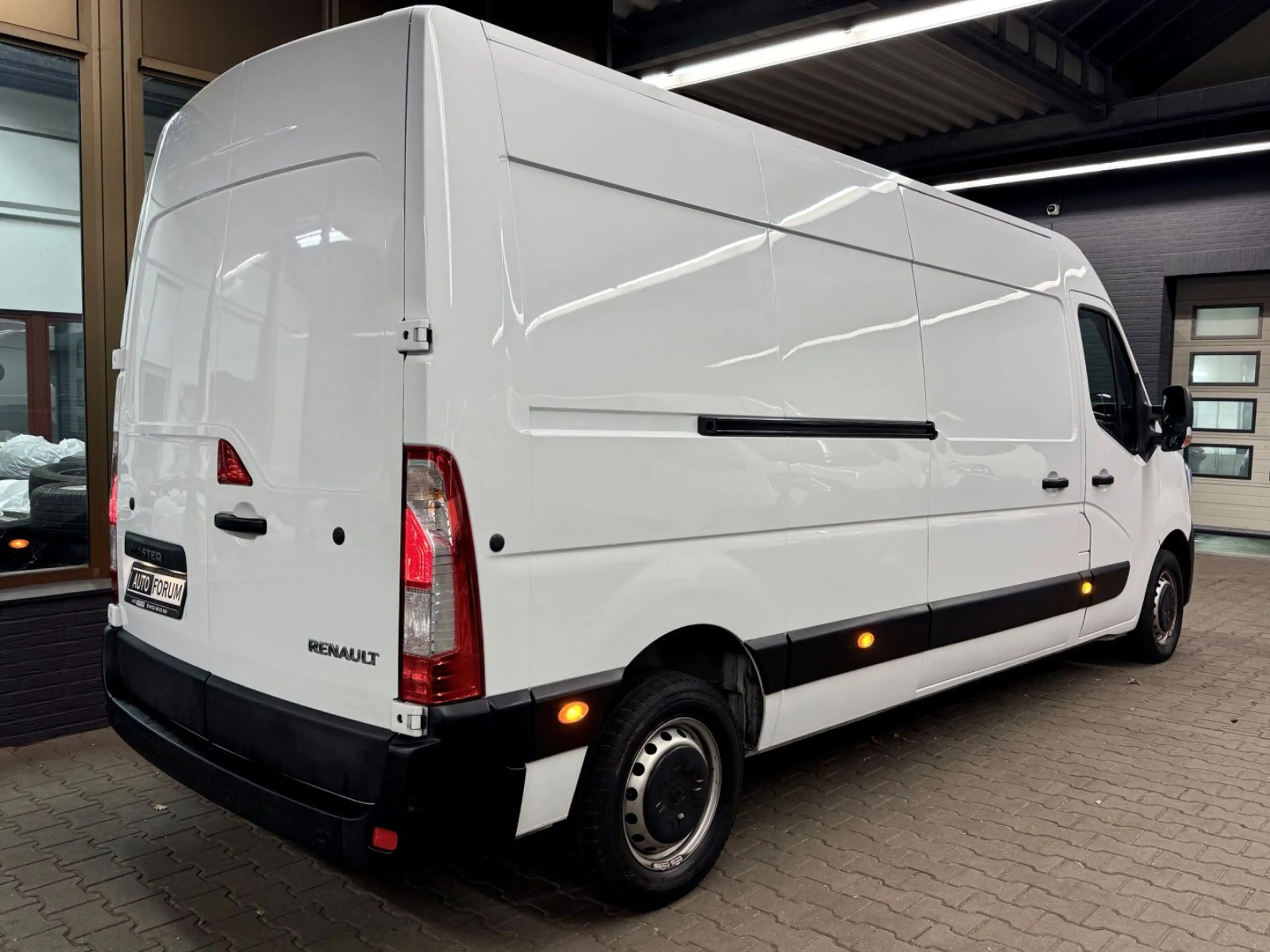 Renault Master 2.3 dCi L3H2 3,5t KLIMA PDC 3-SITZE BLUE — photo 13