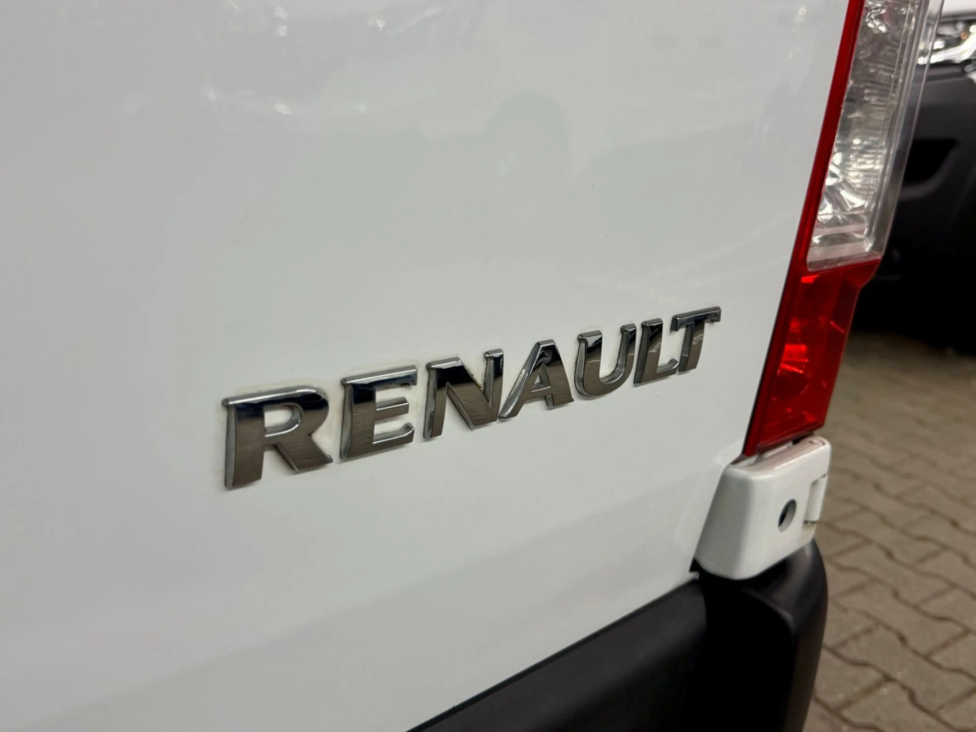 Renault Master 2.3 dCi L3H2 3,5t KLIMA PDC 3-SITZE BLUE — photo 12