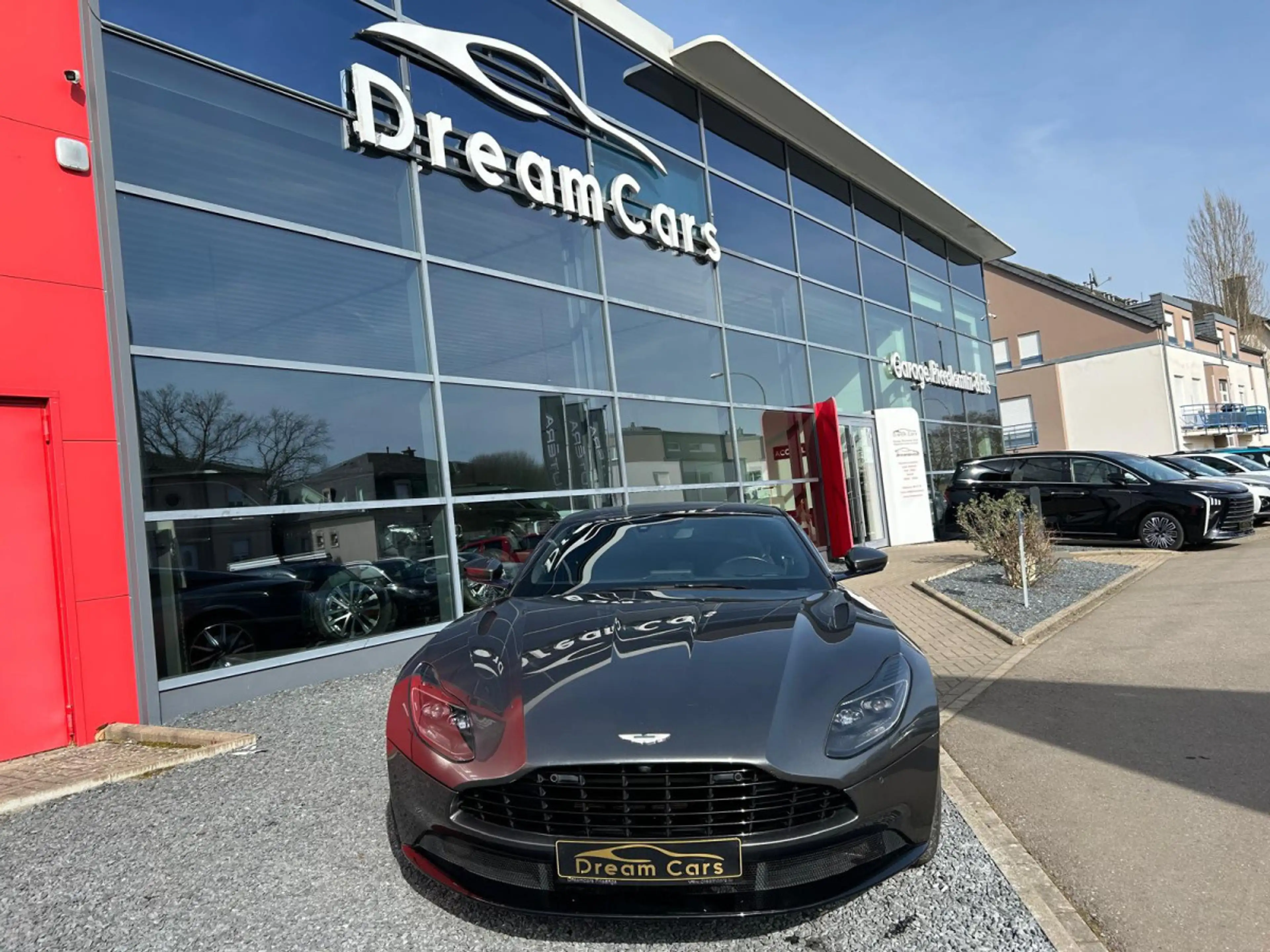 Aston Martin DB11 DB 11 — photo 3