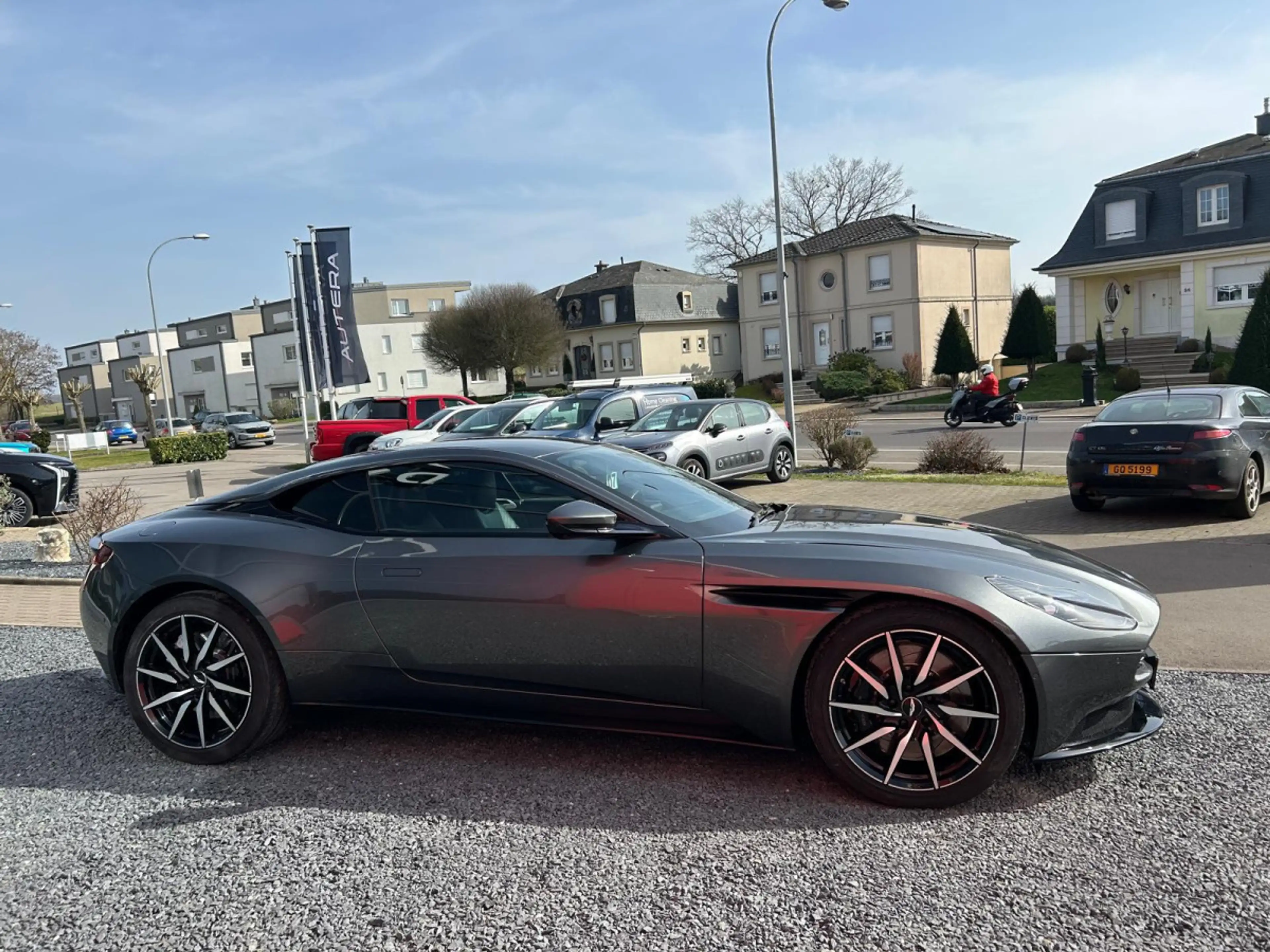Aston Martin DB11 DB 11 — photo 6
