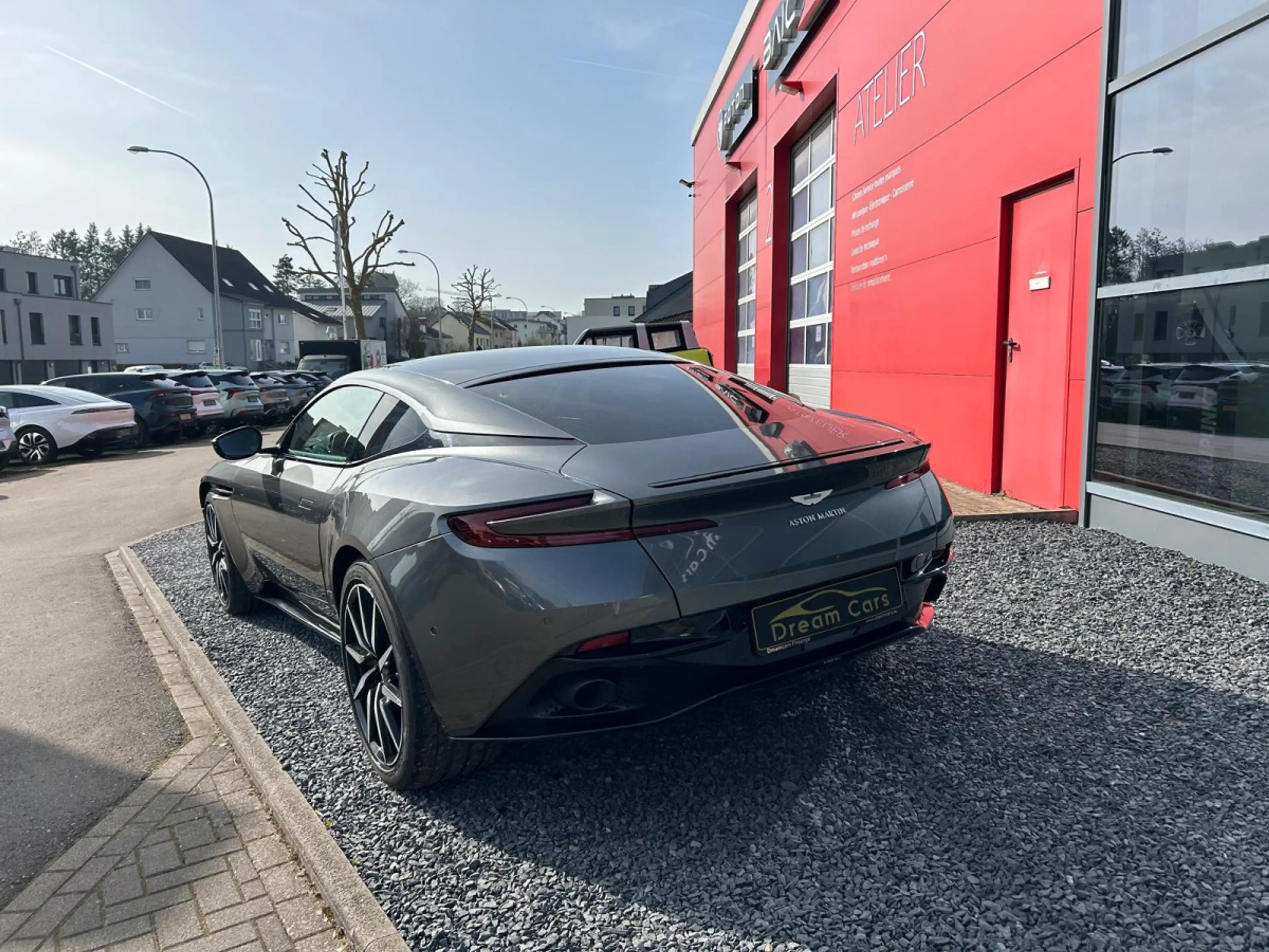 Aston Martin DB11 DB 11 — photo 2