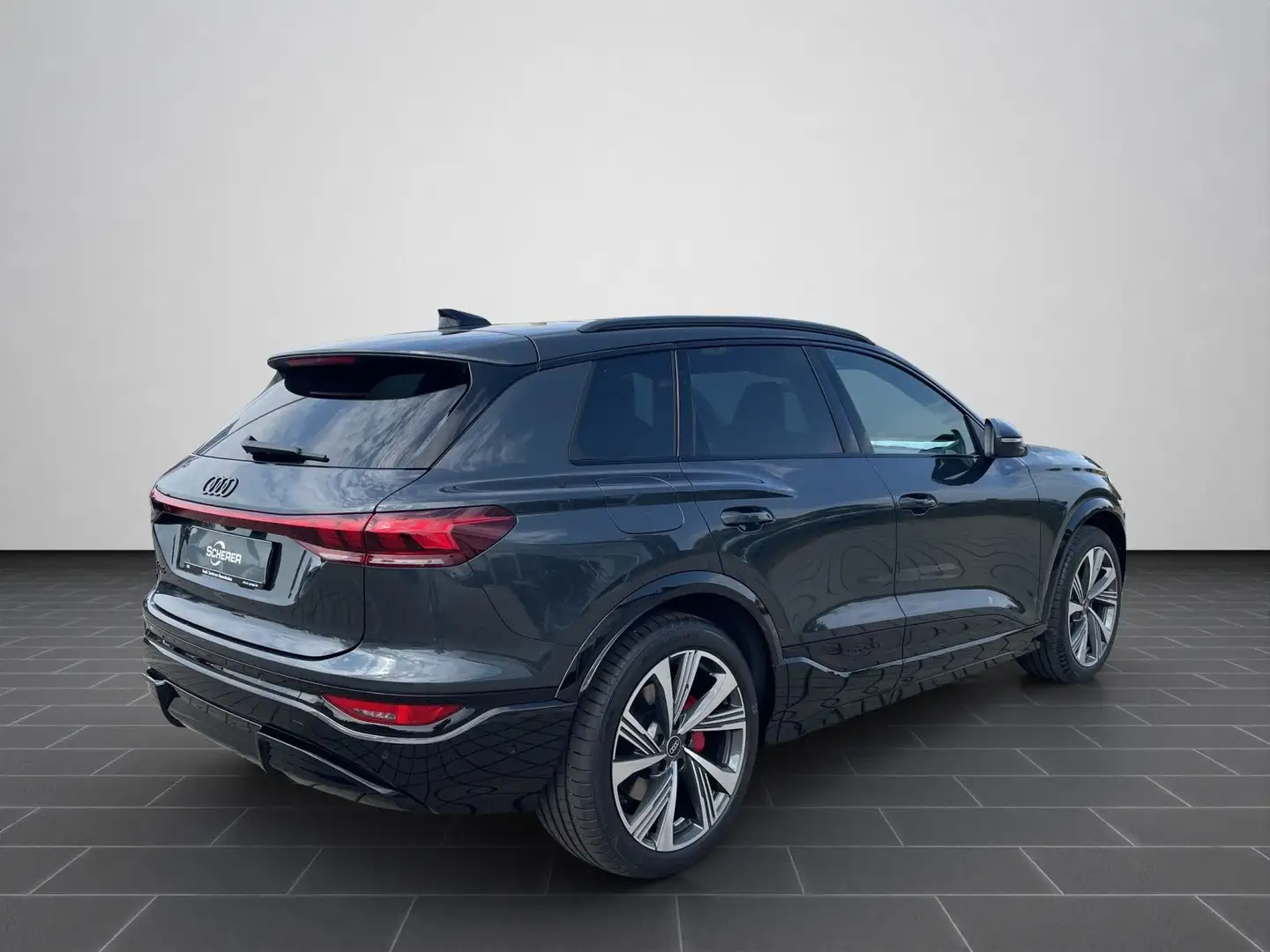 Audi SQ6 e-tron 360 kW S line*Pano*AHK*uPE: 111.5 Grau - 2