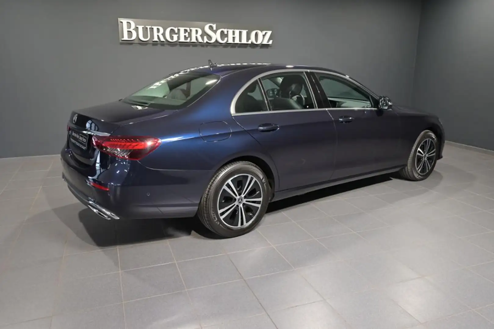 Mercedes-Benz E 220 d  AVANTGARDE/LED/KAMERA/TOTW/MEMORY/SHZ Blau - 2