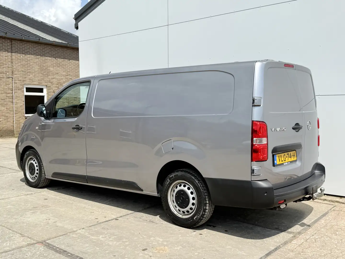 Opel Vivaro 2.0 CDTI 123PK Automaat L3H1 Navigatie Camera Carp Grijs - 2