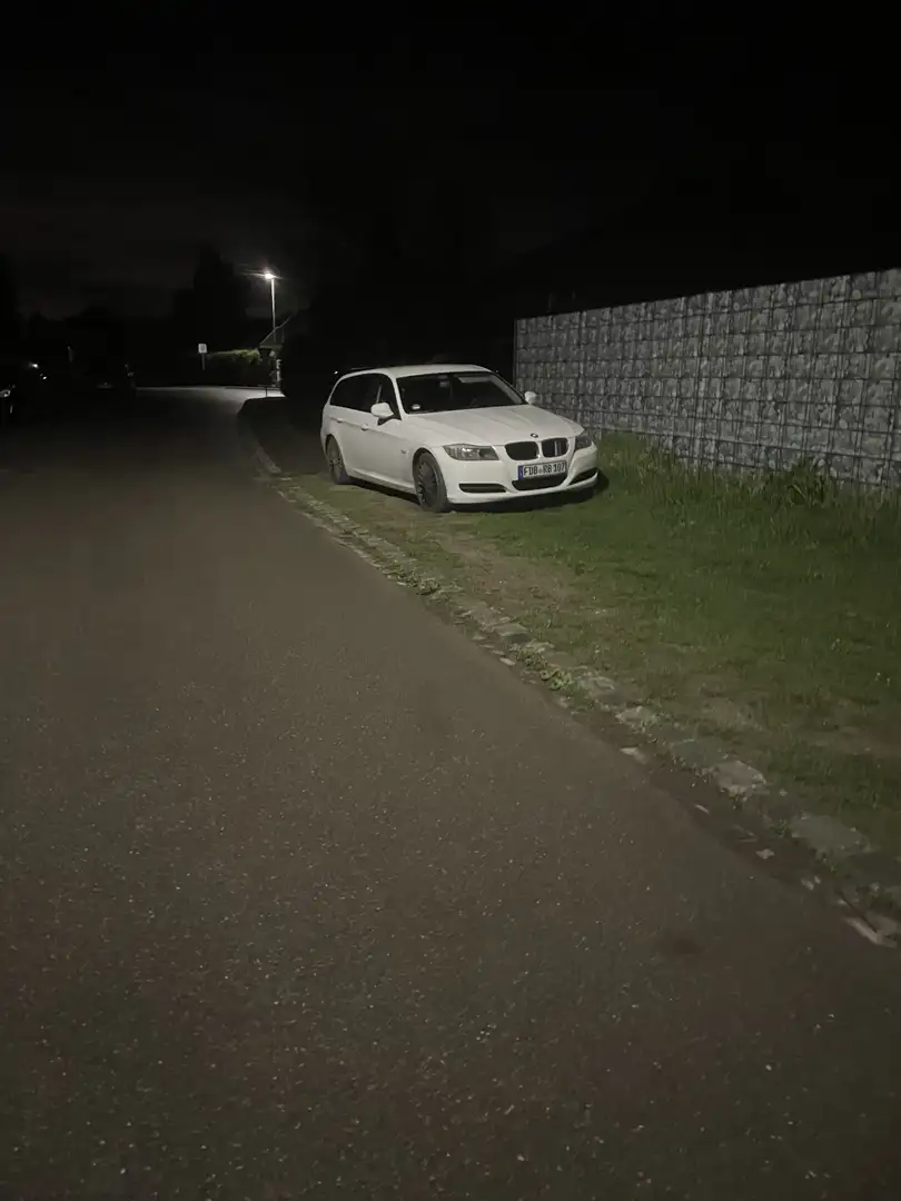 BMW 316 316d DPF Touring - 1