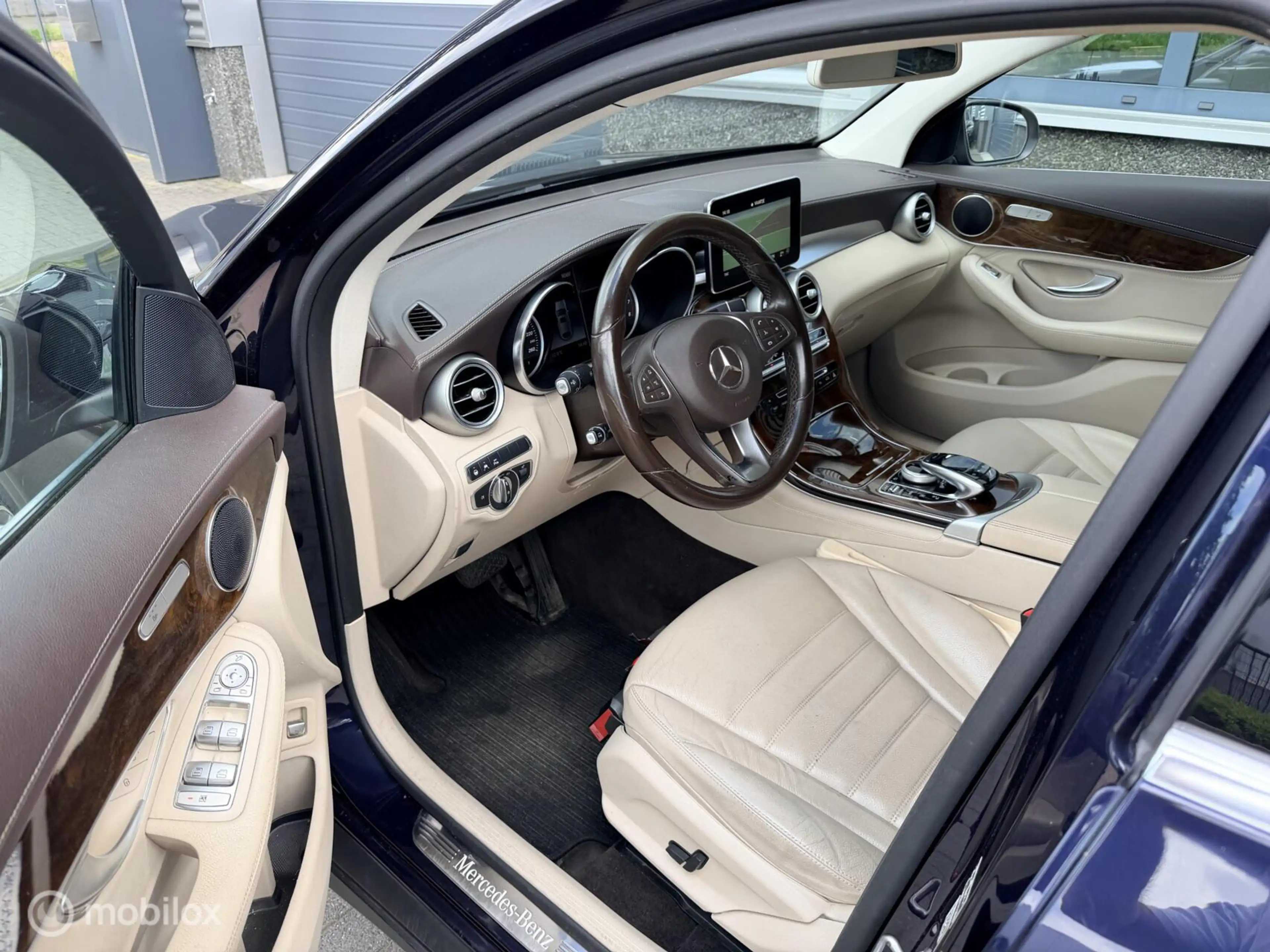 Mercedes-Benz GLC 350 Coupé 350e 4MATIC Premium Plus — photo 13
