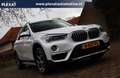 BMW X1 XDrive20i M Sport Aut. | Panorama | Sportstoelen | Wit - thumbnail 8