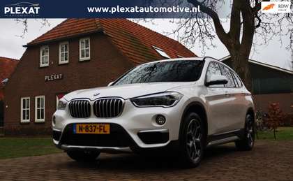 BMW X1 XDrive20i M Sport Aut. | Panorama | Sportstoelen |
