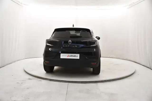 Renault Captur view 4