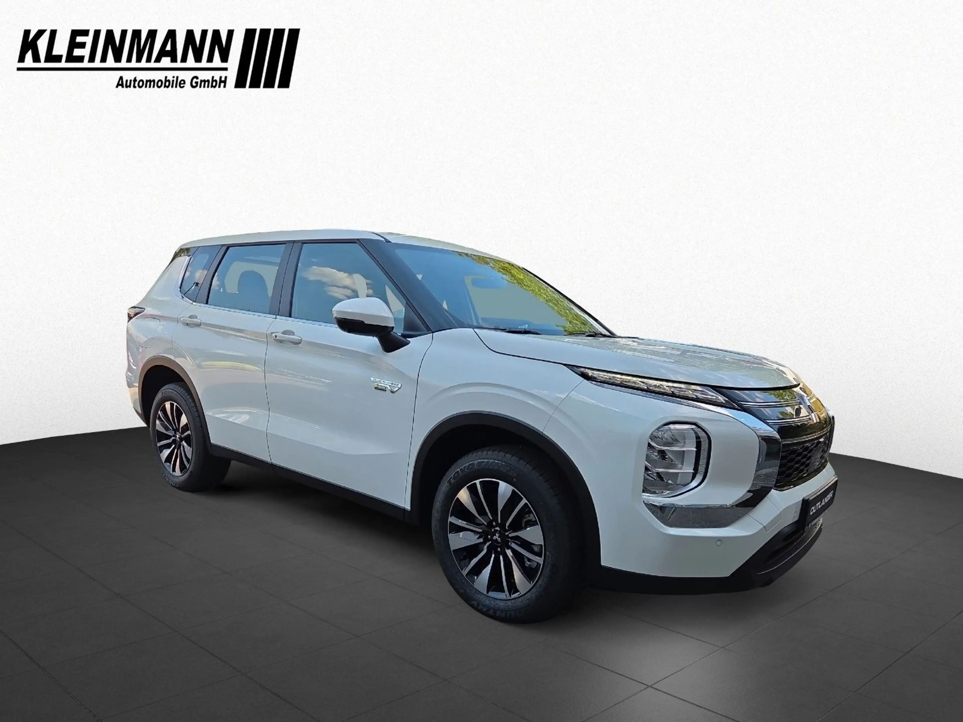 Mitsubishi Outlander PHEV Diamant 2.4 4WD AT MY26 — photo 2