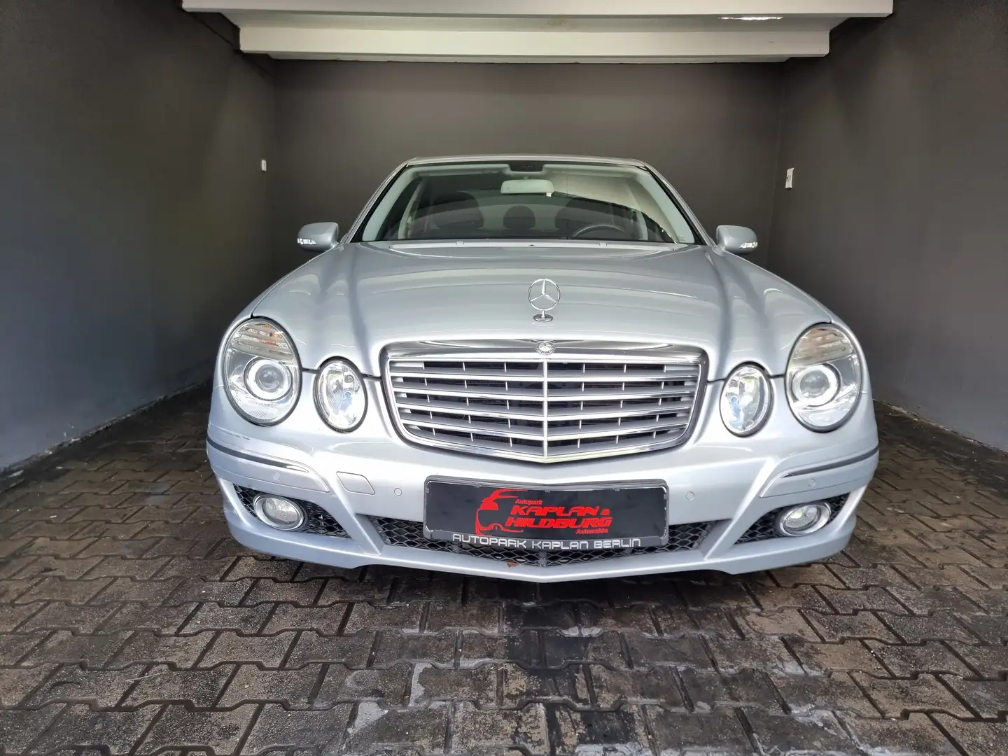 Mercedes-Benz E 200 Kompressor,Elegance, AUTOMATIK, NAVI, SCHIEBEDACH Silber - 2