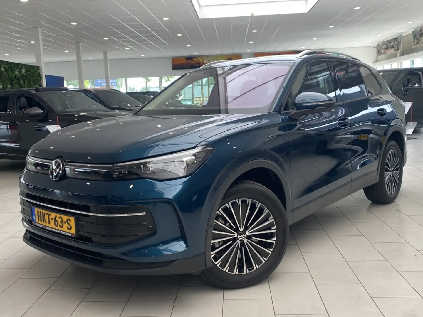 Volkswagen Tiguan 1.5 eHybrid Life ed. Blauw - 2