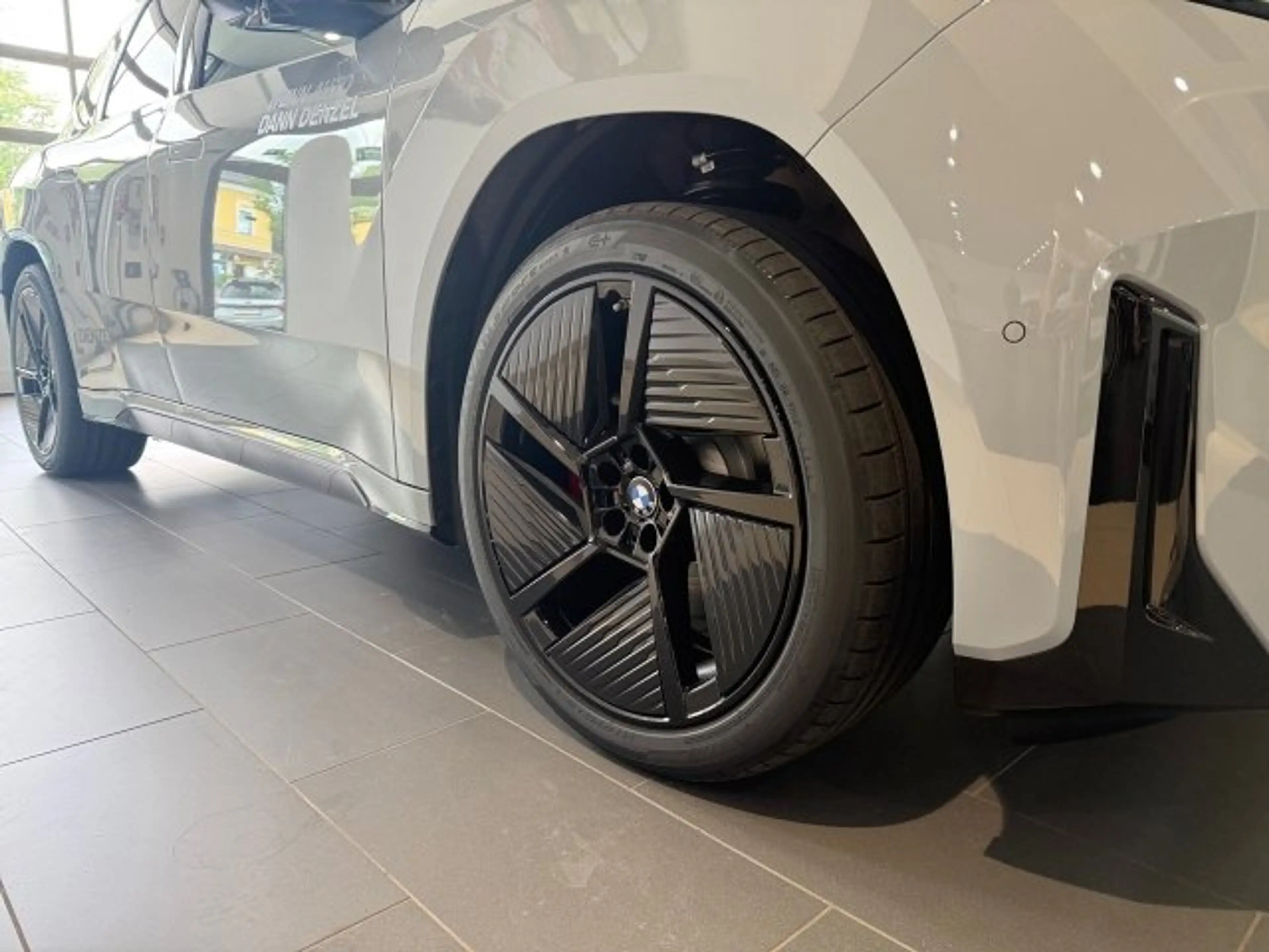 BMW iX3 40 — photo 8