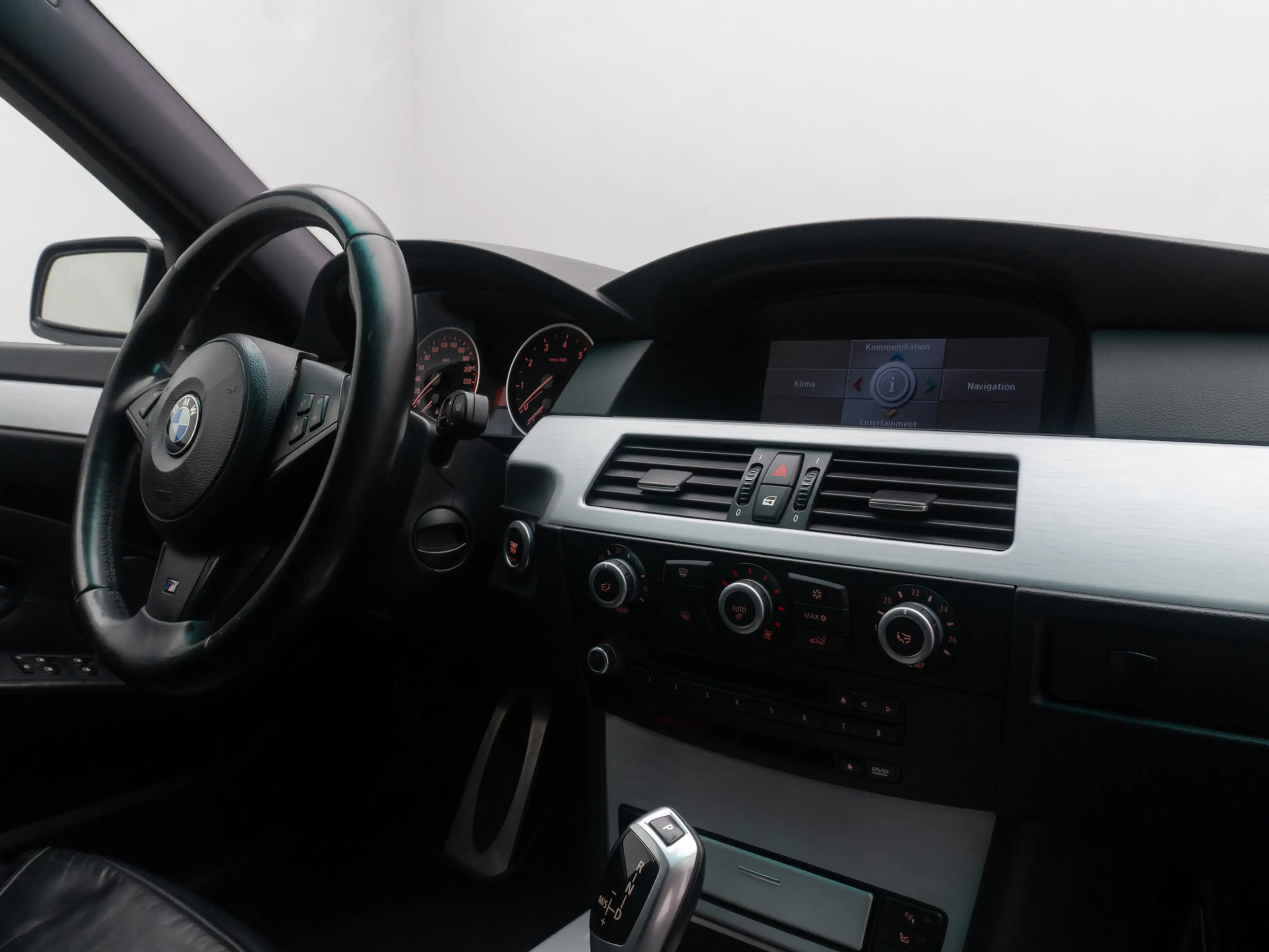 BMW 530 M Sport Xenon NaviPro AHK HiFi Memory Leder — photo 33