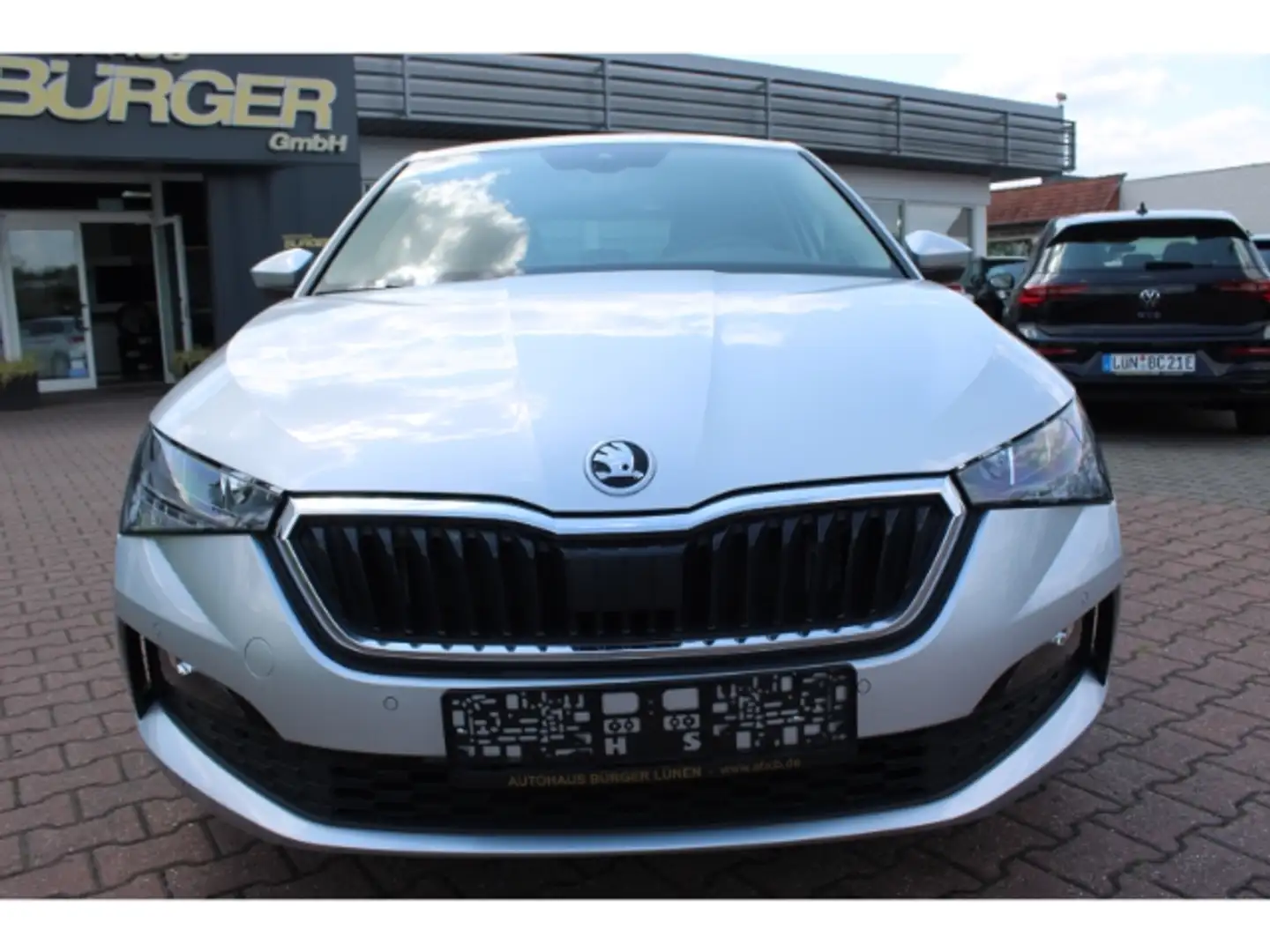 Skoda Scala Tour 1.5 TSI Navi LED Kamera SitzHZG el. Heckklapp Silber - 2