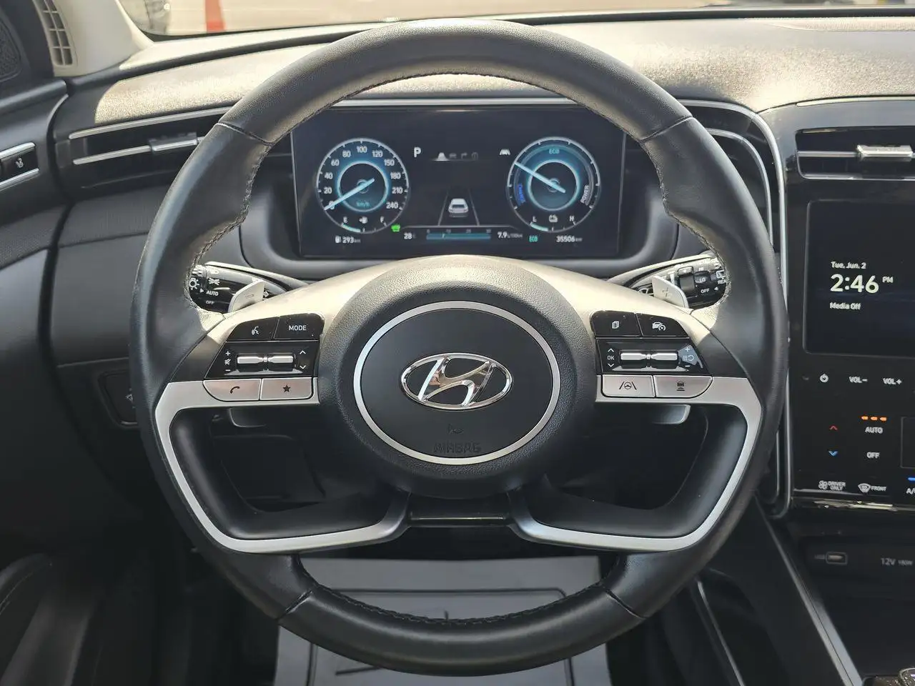 Hyundai TUCSON снимка Hyundai TUCSON