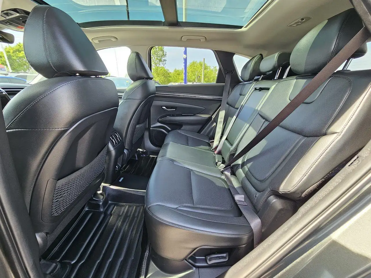 Hyundai TUCSON снимка Hyundai TUCSON