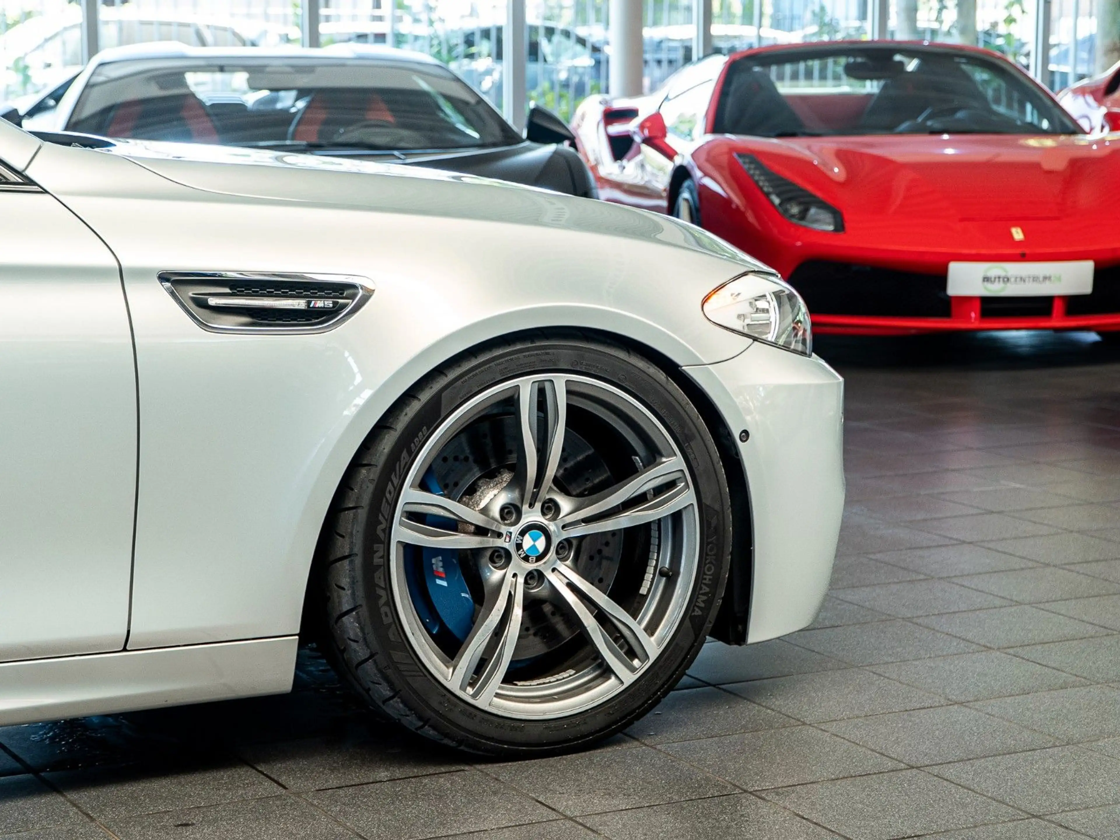 BMW M5 F10 Individual Alcantara Top Zustand — photo 5