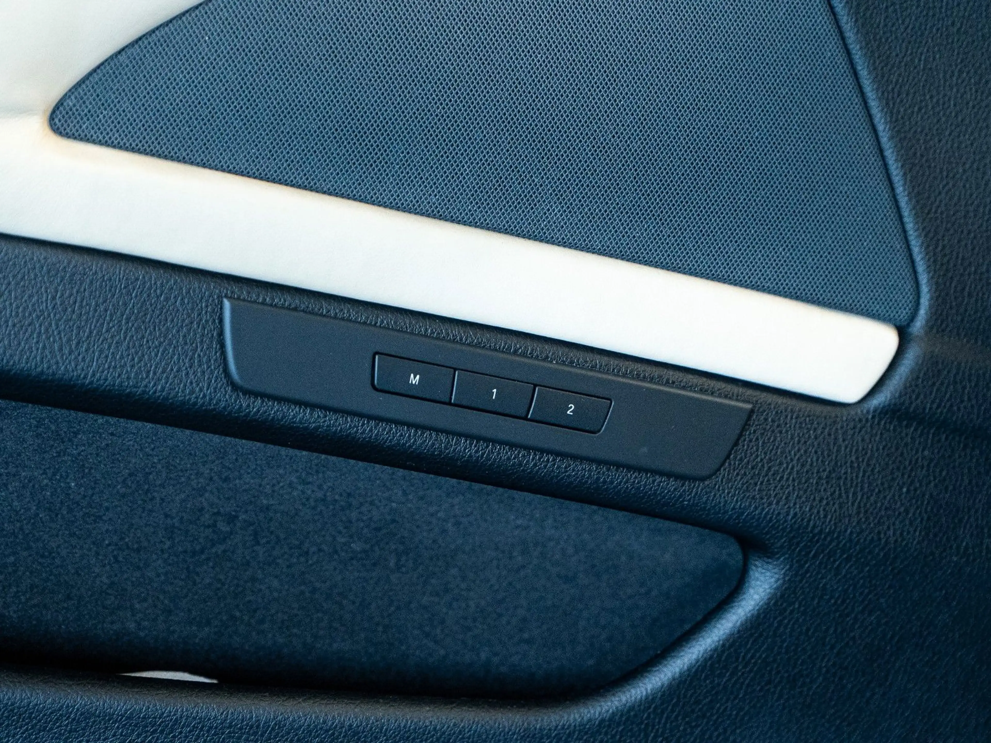 BMW M5 F10 Individual Alcantara Top Zustand — photo 12