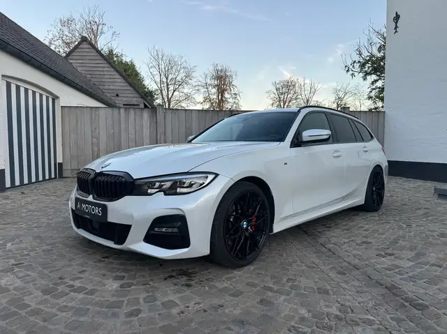 BMW 330