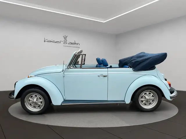 Volkswagen Beetle view 2