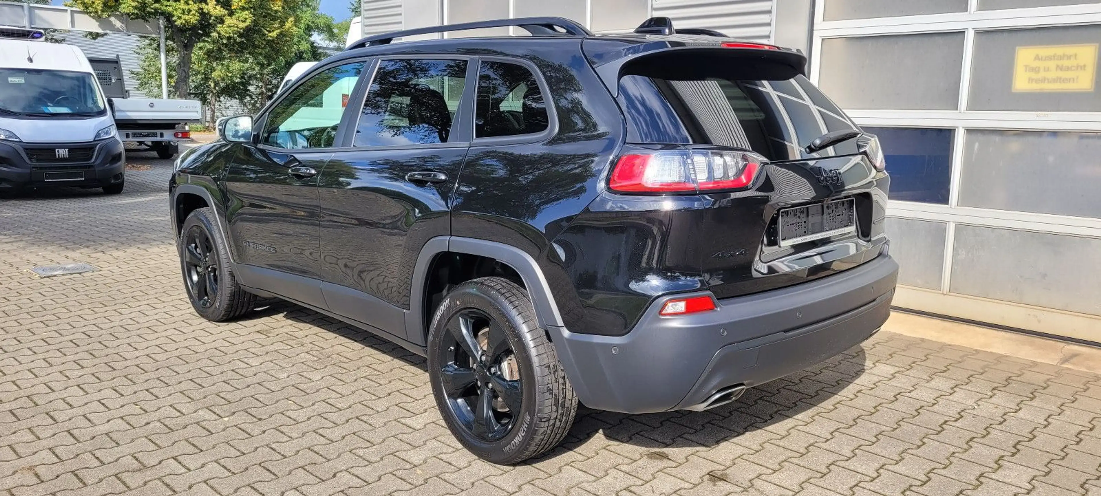 Jeep Cherokee Night Eagle 4WD — photo 4