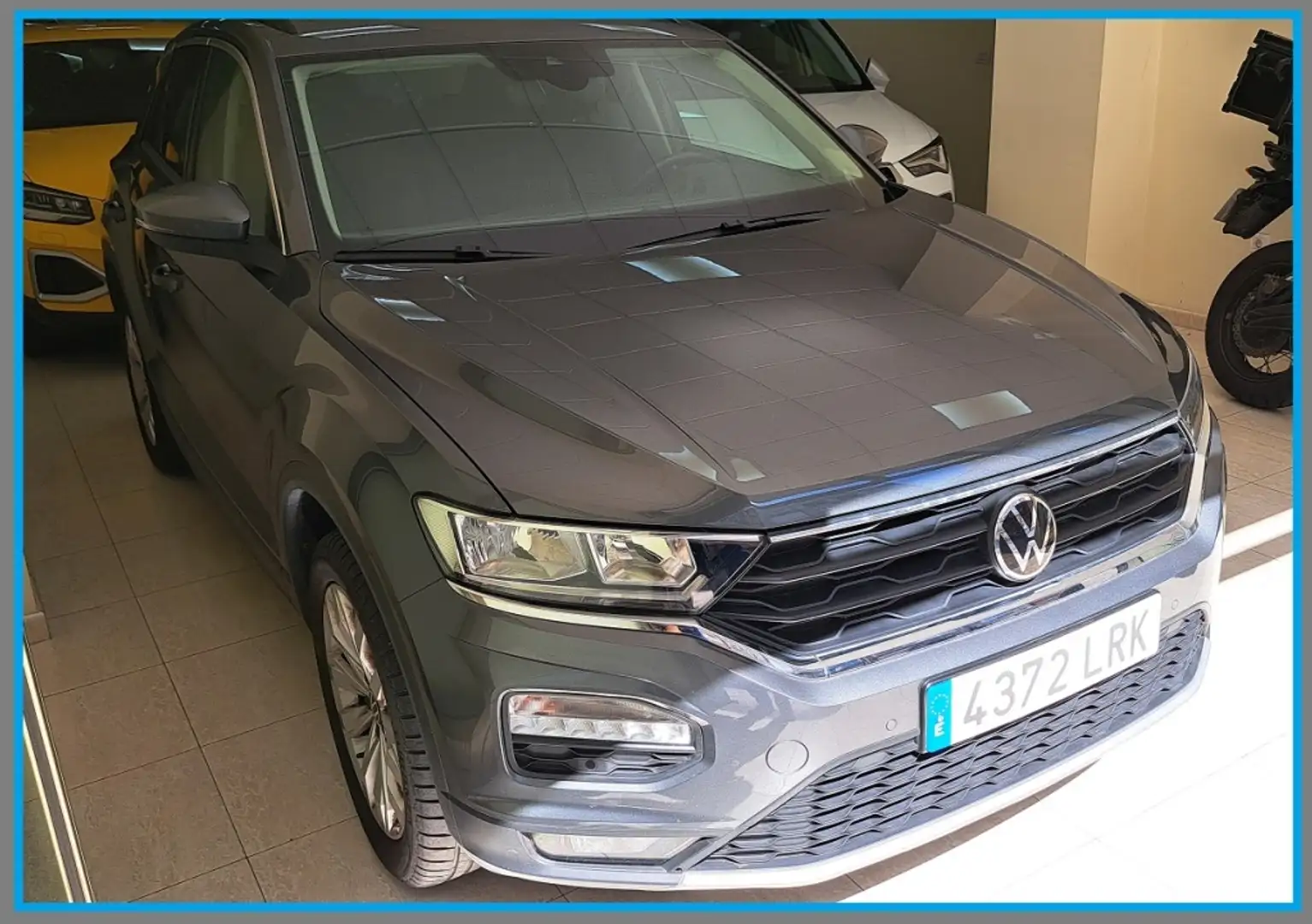 Volkswagen T-Roc 1.5 TSI Advance Gris - 2